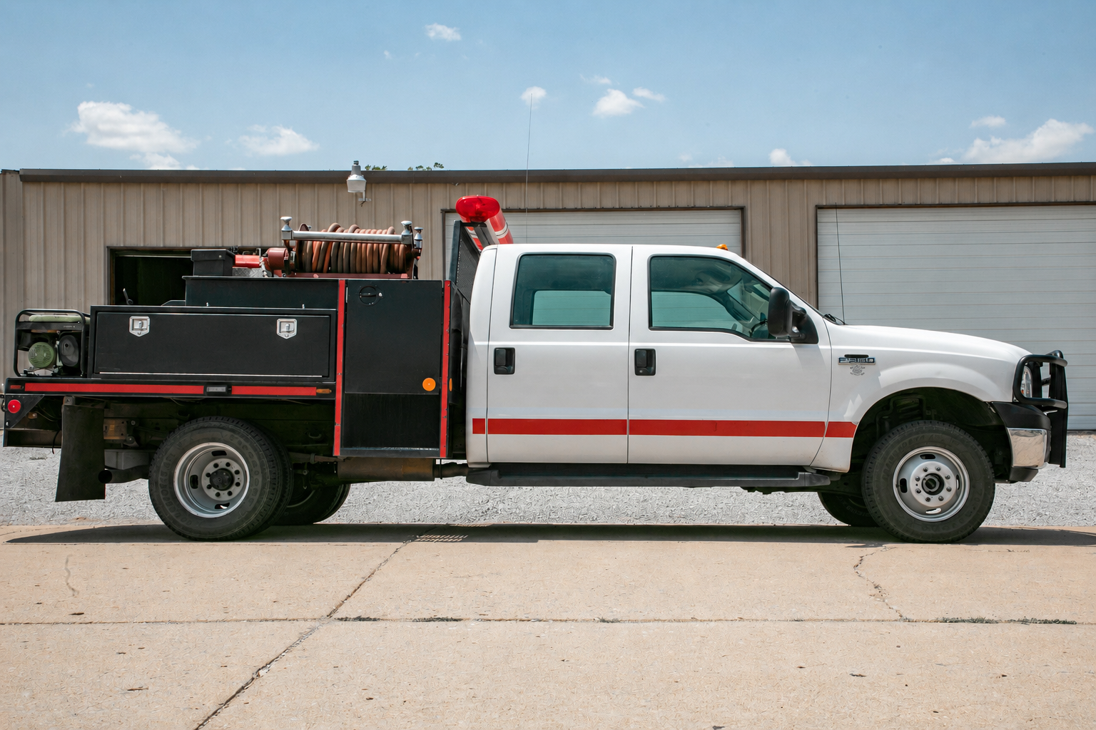 2006 Ford F-350 4x4 Brush Truck - image 2