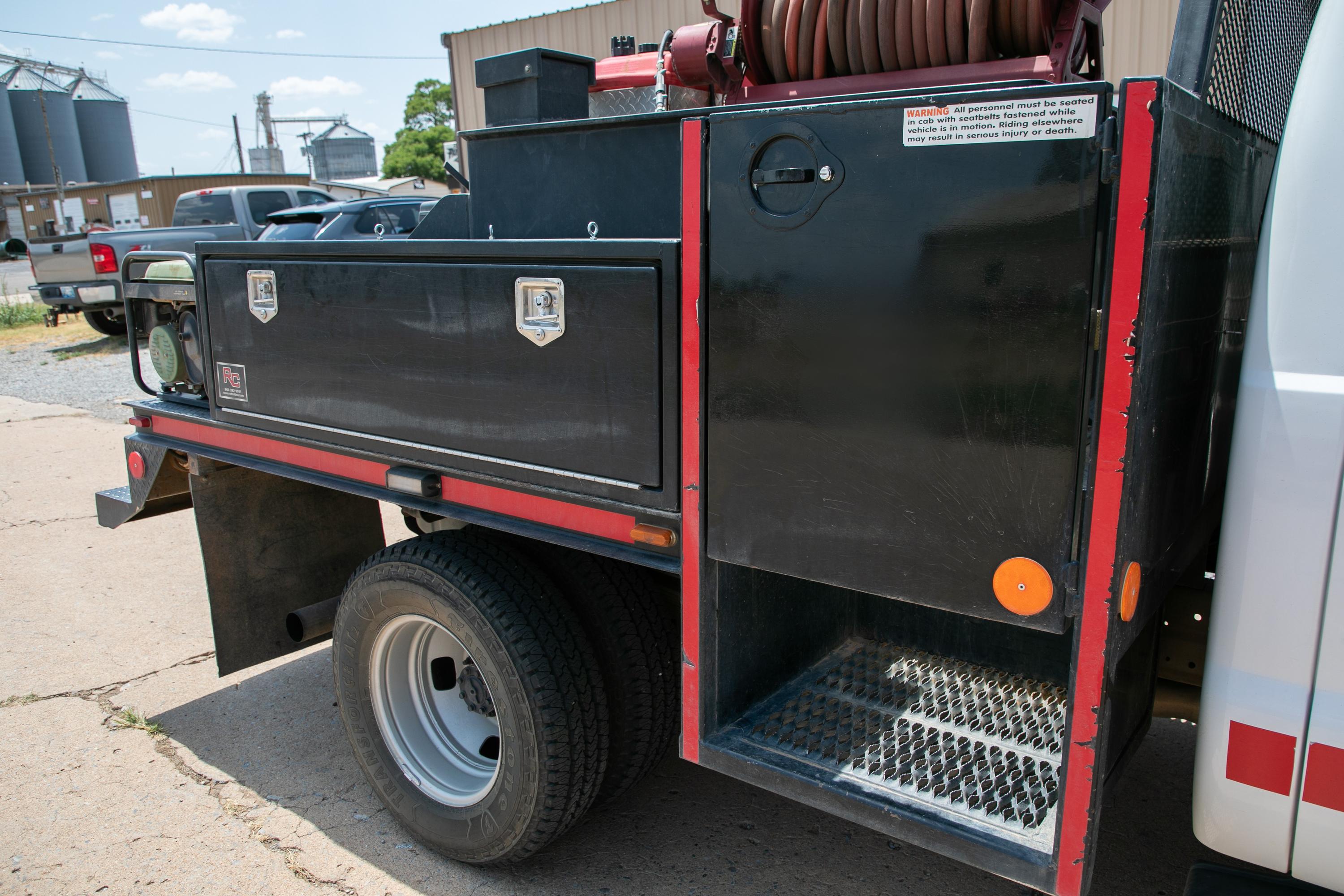 2006 Ford F-350 4x4 Brush Truck - image 9