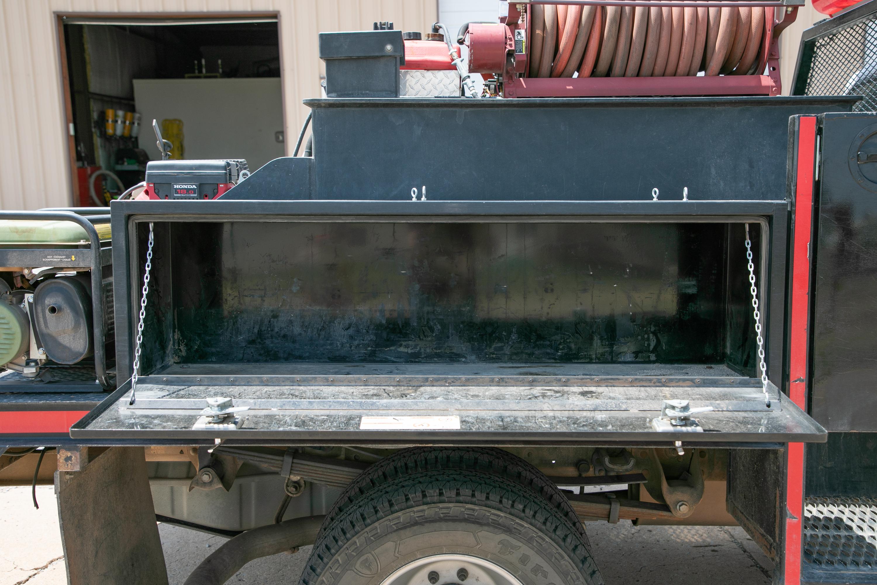 2006 Ford F-350 4x4 Brush Truck - image 51