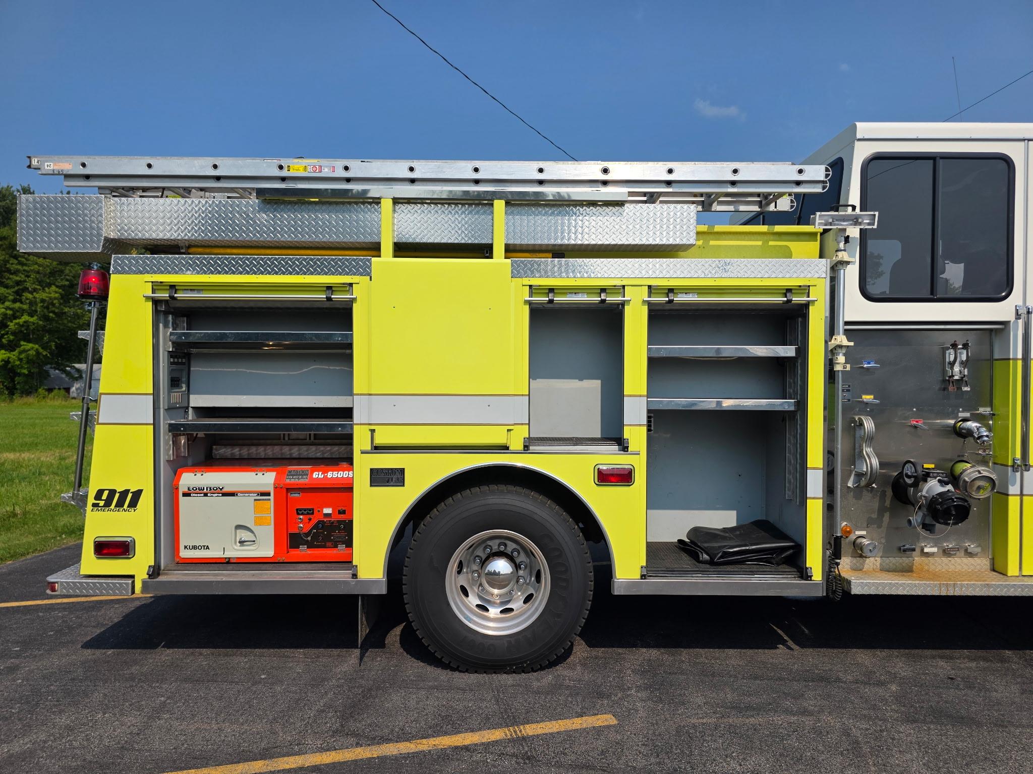 1999 Custom Fire Peterbilt Pumper - image 11