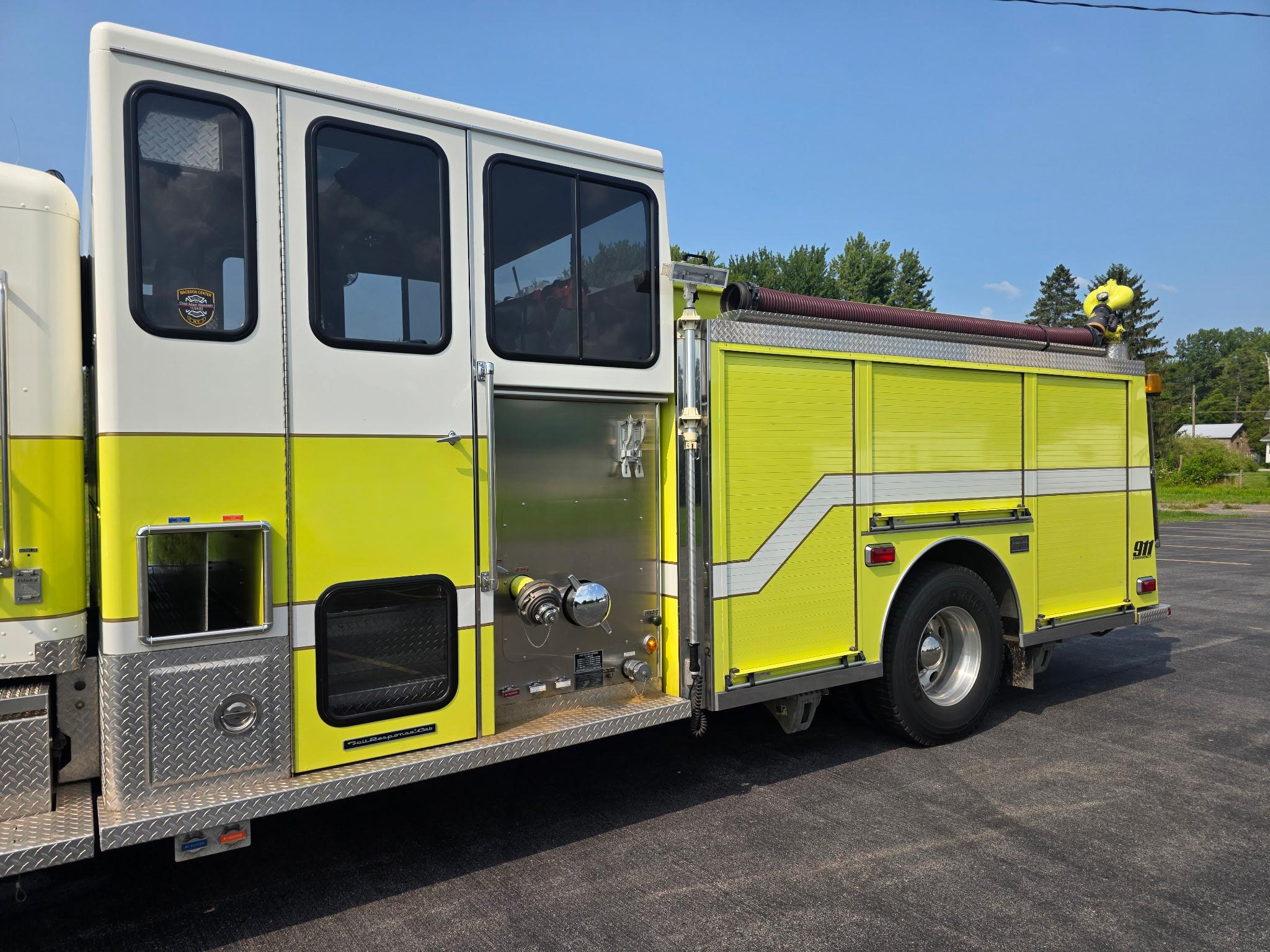 1999 Custom Fire Peterbilt Pumper - image 4