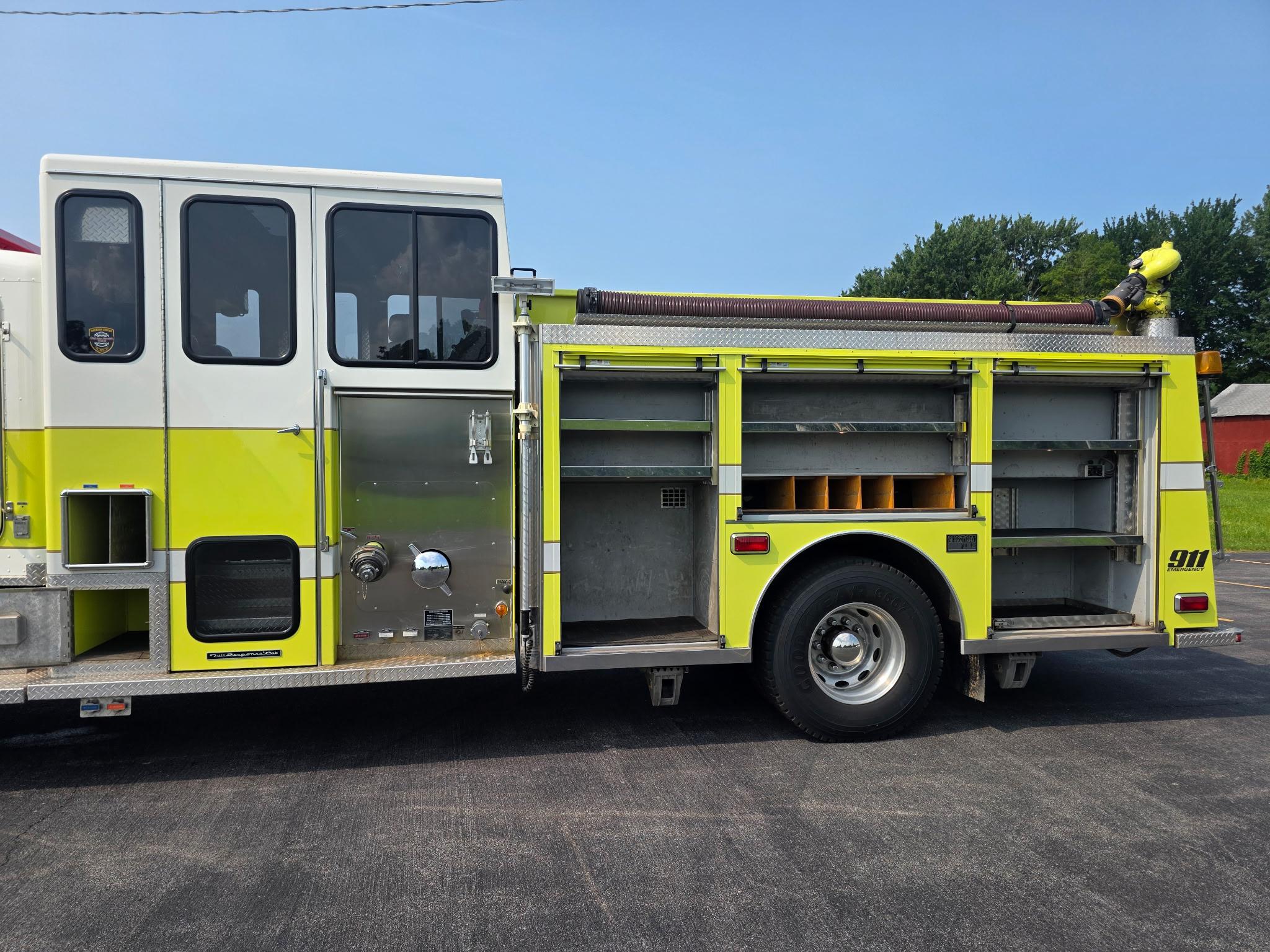 1999 Custom Fire Peterbilt Pumper - image 5
