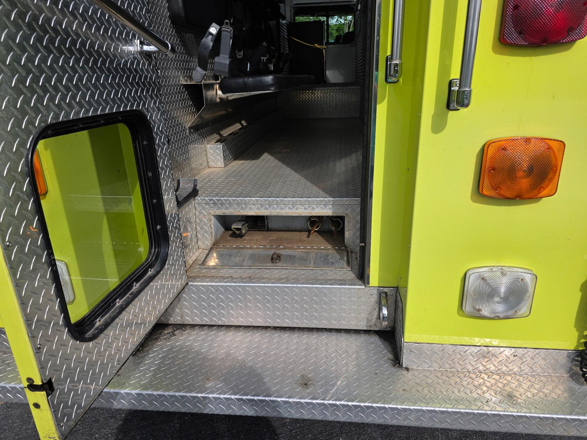 1996 Custom Fire Peterbilt Heavy Rescue - image 16