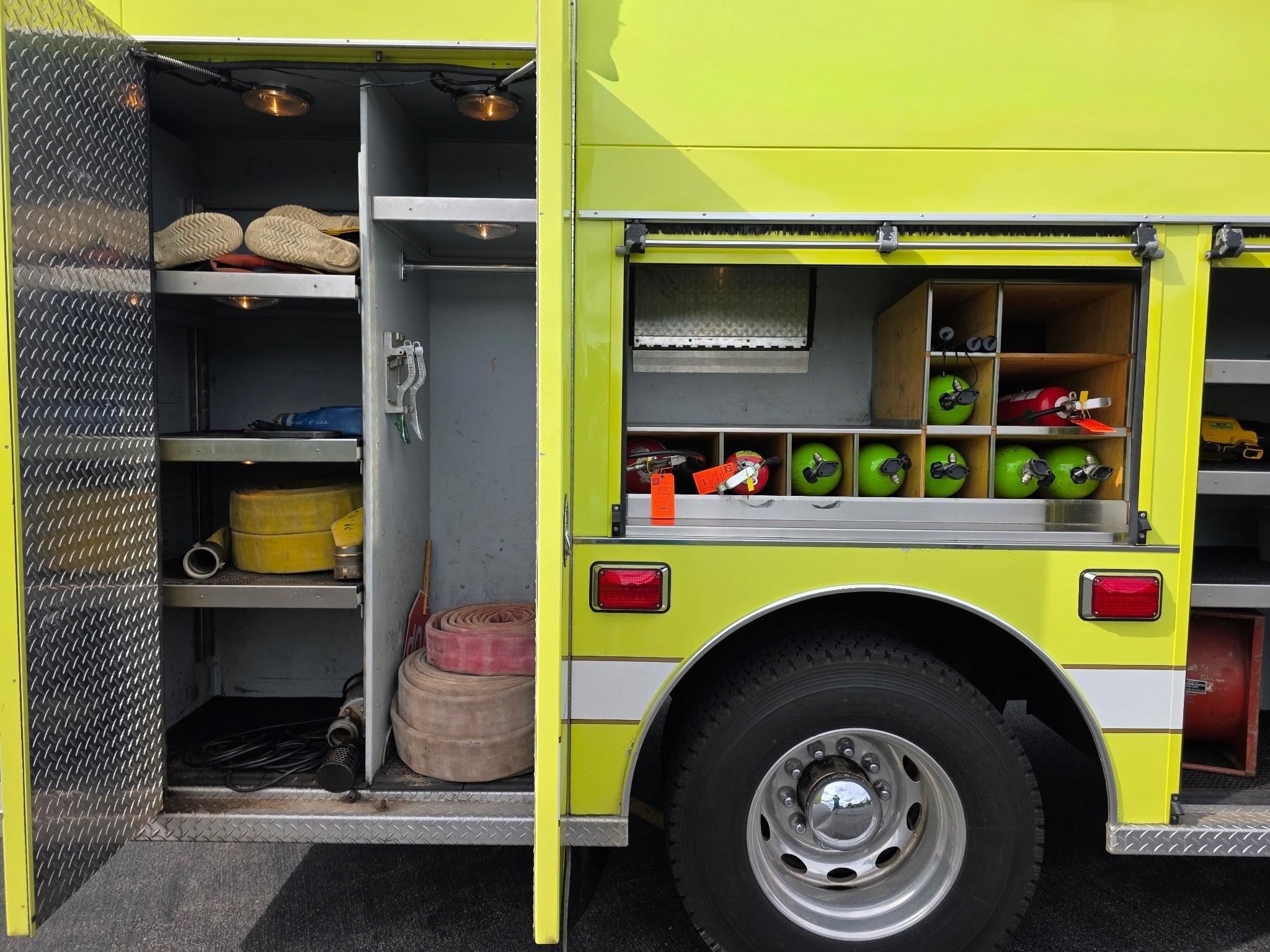1996 Custom Fire Peterbilt Heavy Rescue - image 15