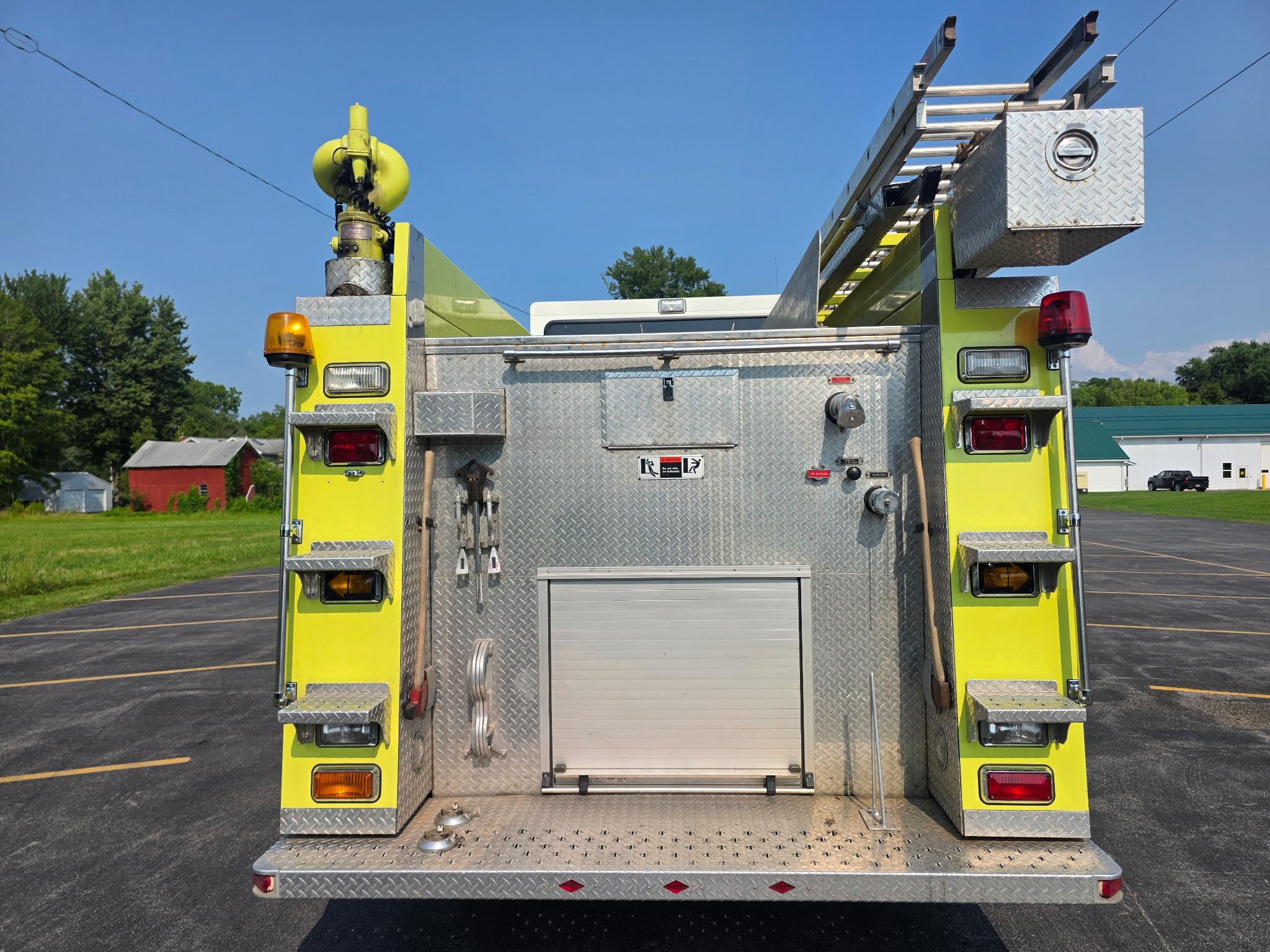 1999 Custom Fire Peterbilt Pumper - image 23