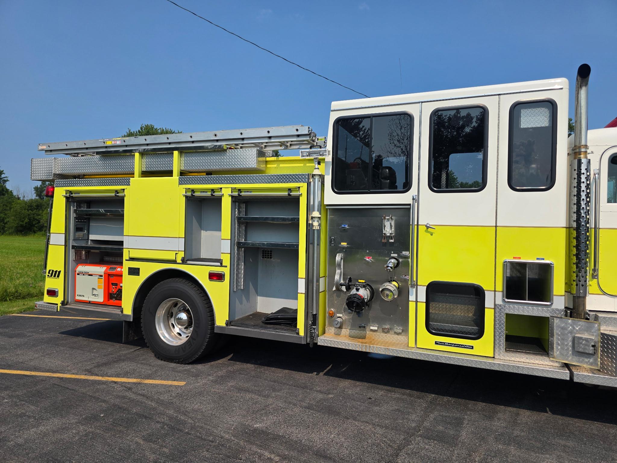 1999 Custom Fire Peterbilt Pumper - image 10