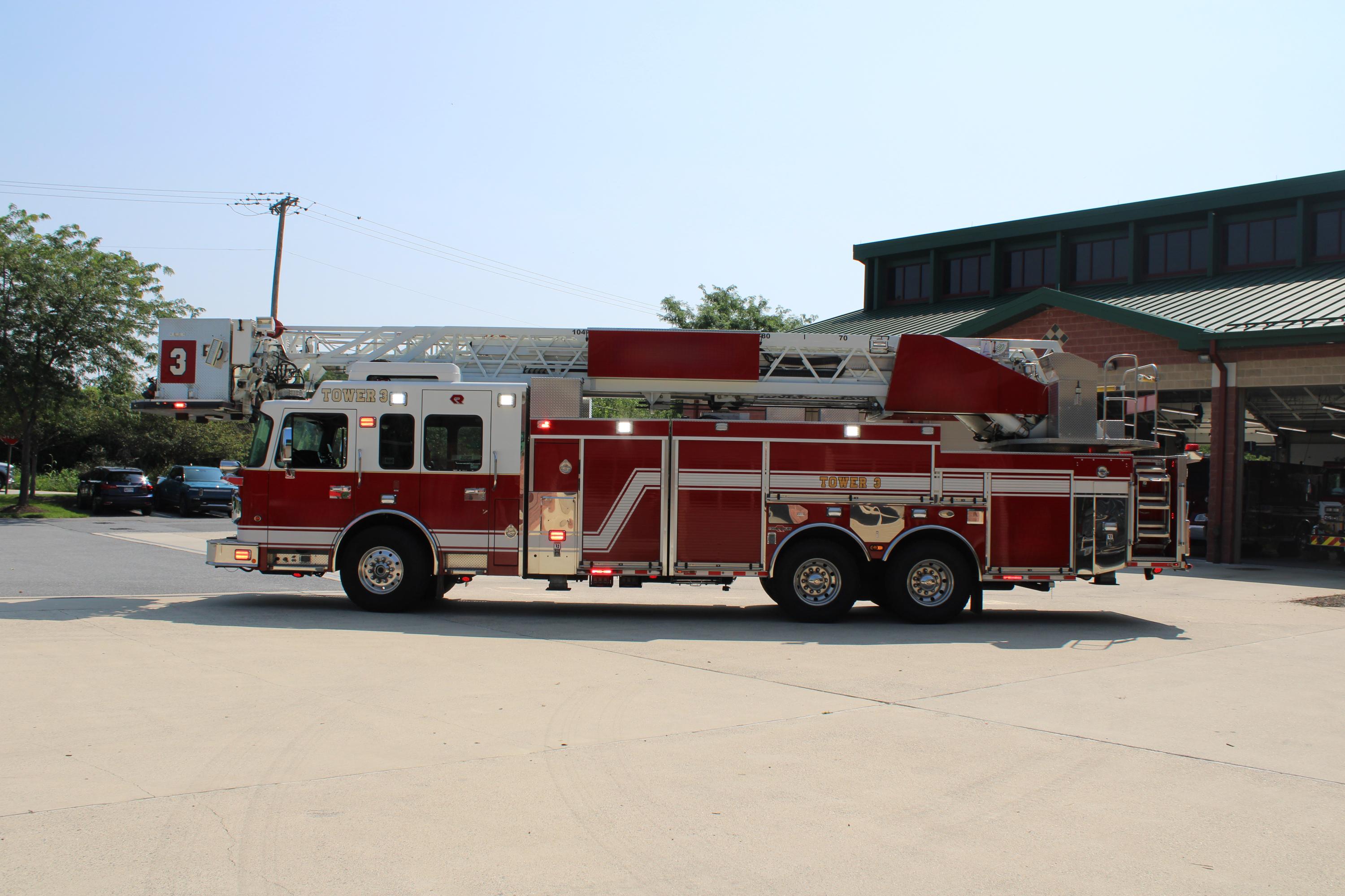 2012 Rosenbauer Spartan 104' Aerial - image 10