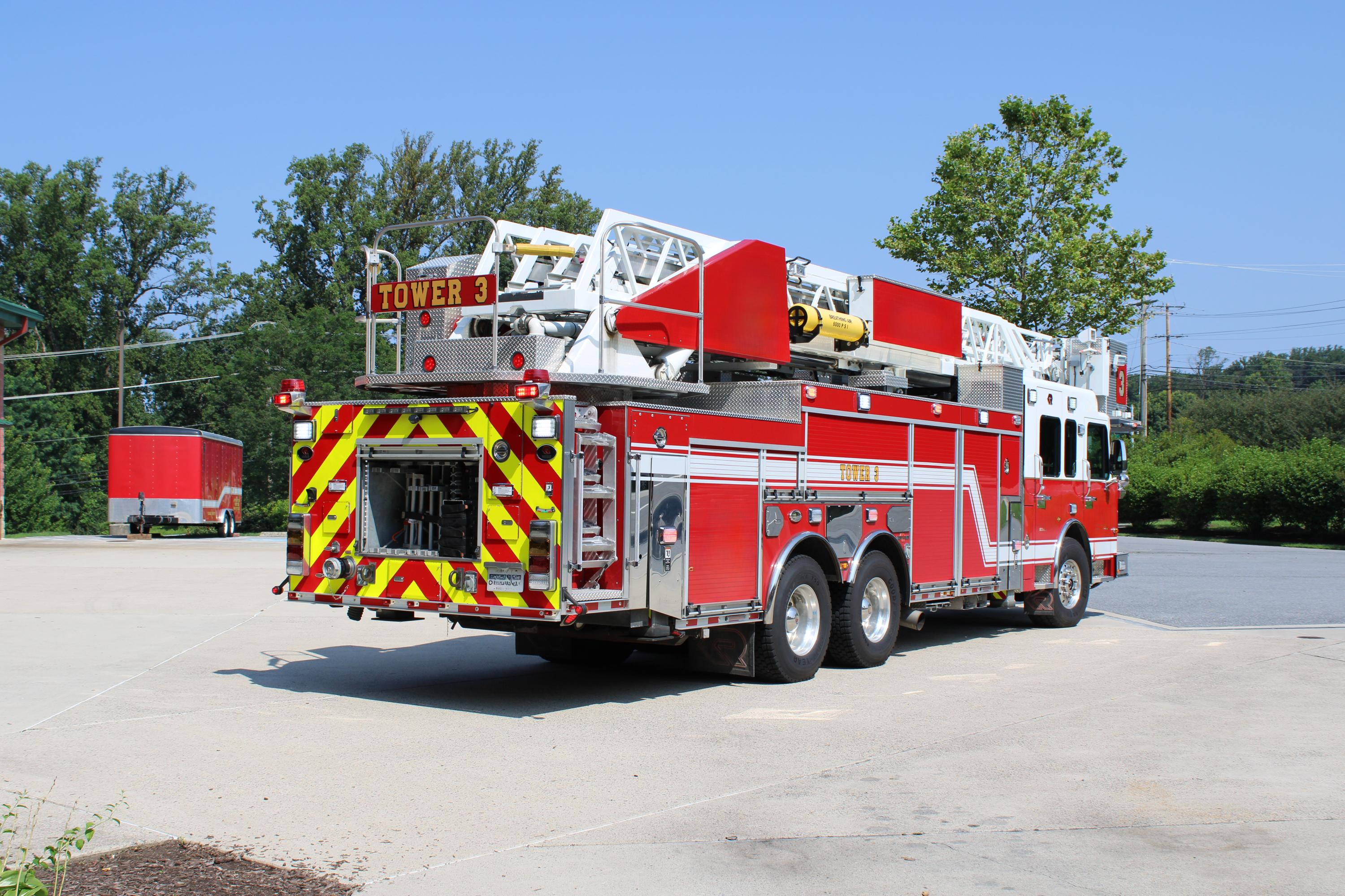 2012 Rosenbauer Spartan 104' Aerial - image 11