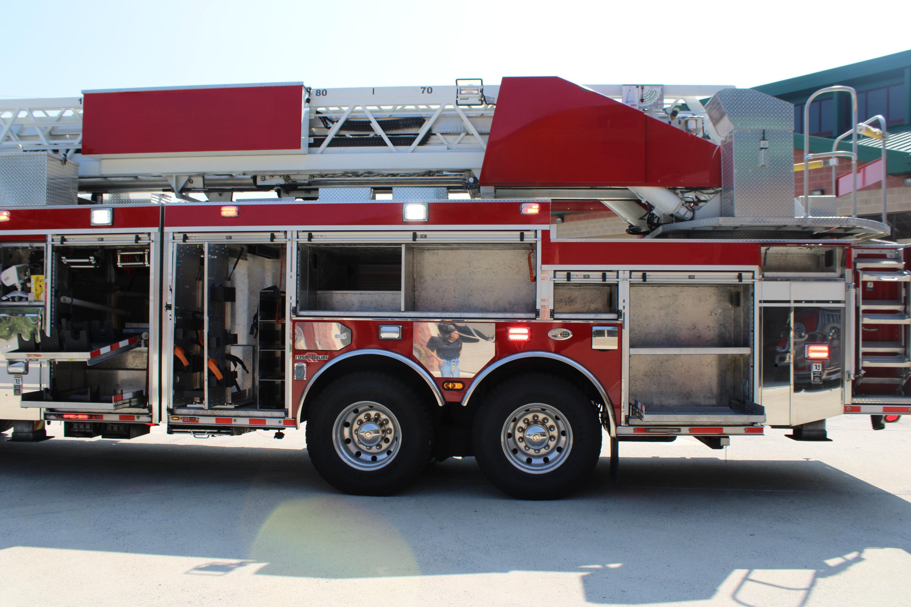 2012 Rosenbauer Spartan 104' Aerial - image 15