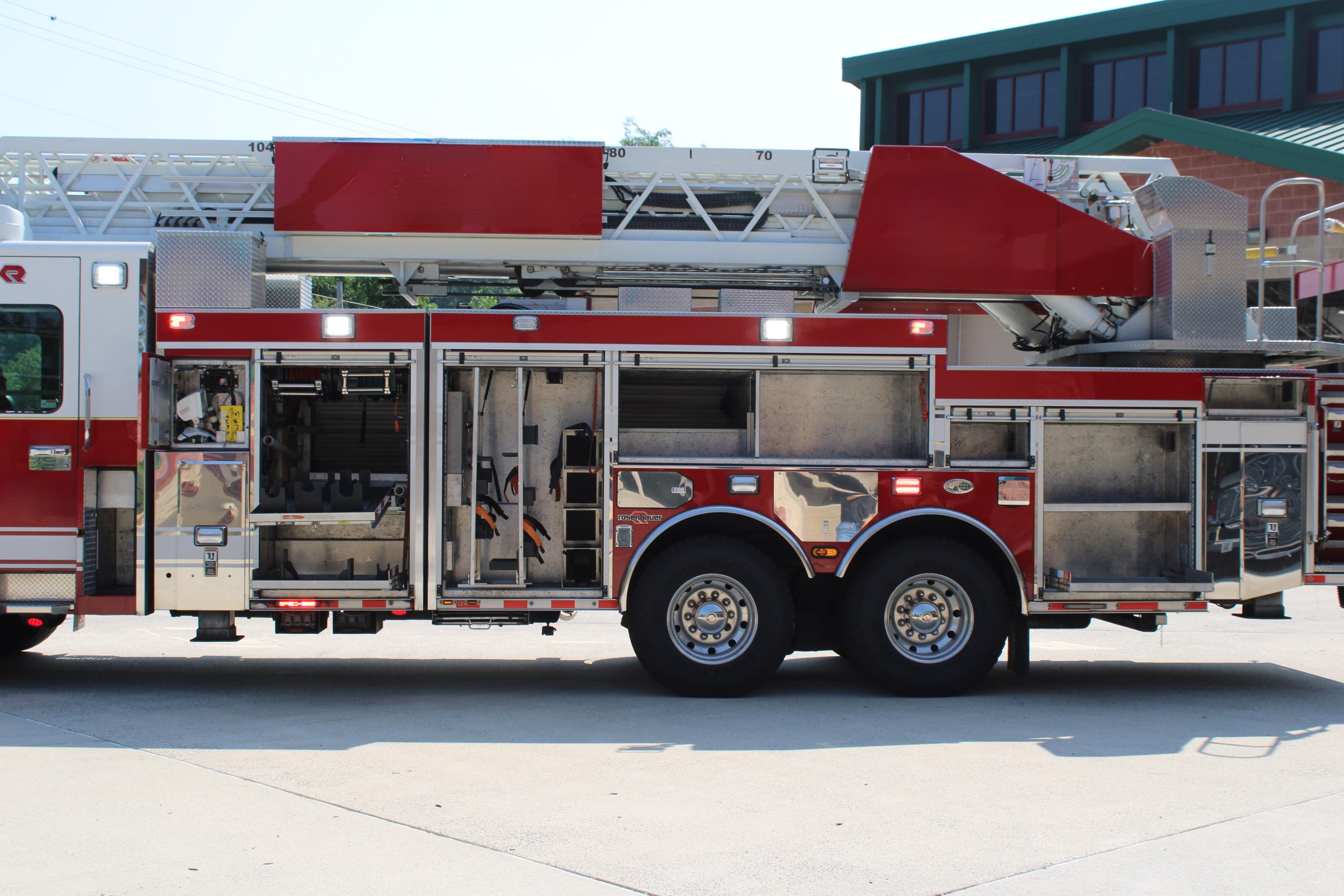 2012 Rosenbauer Spartan 104' Aerial - image 13