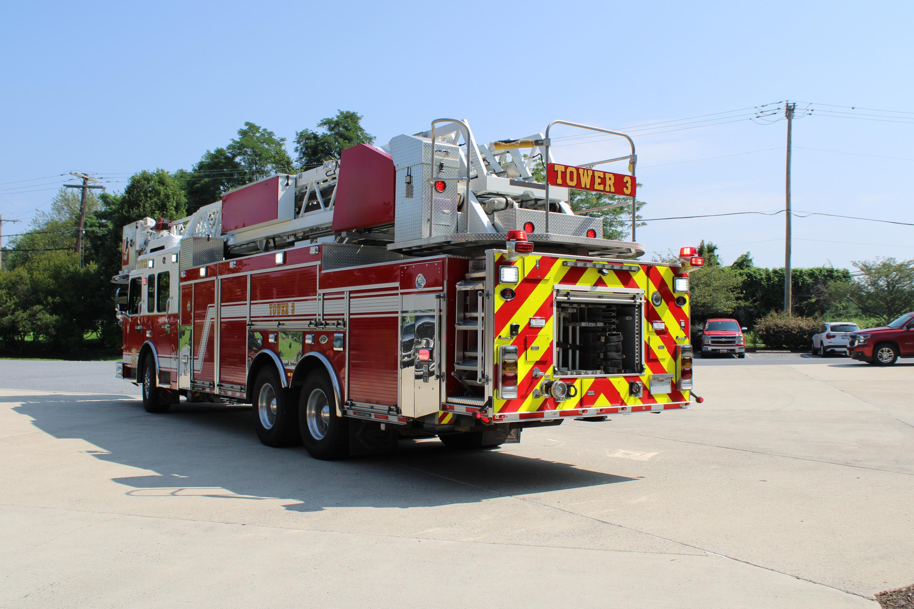 2012 Rosenbauer Spartan 104' Aerial - image 21