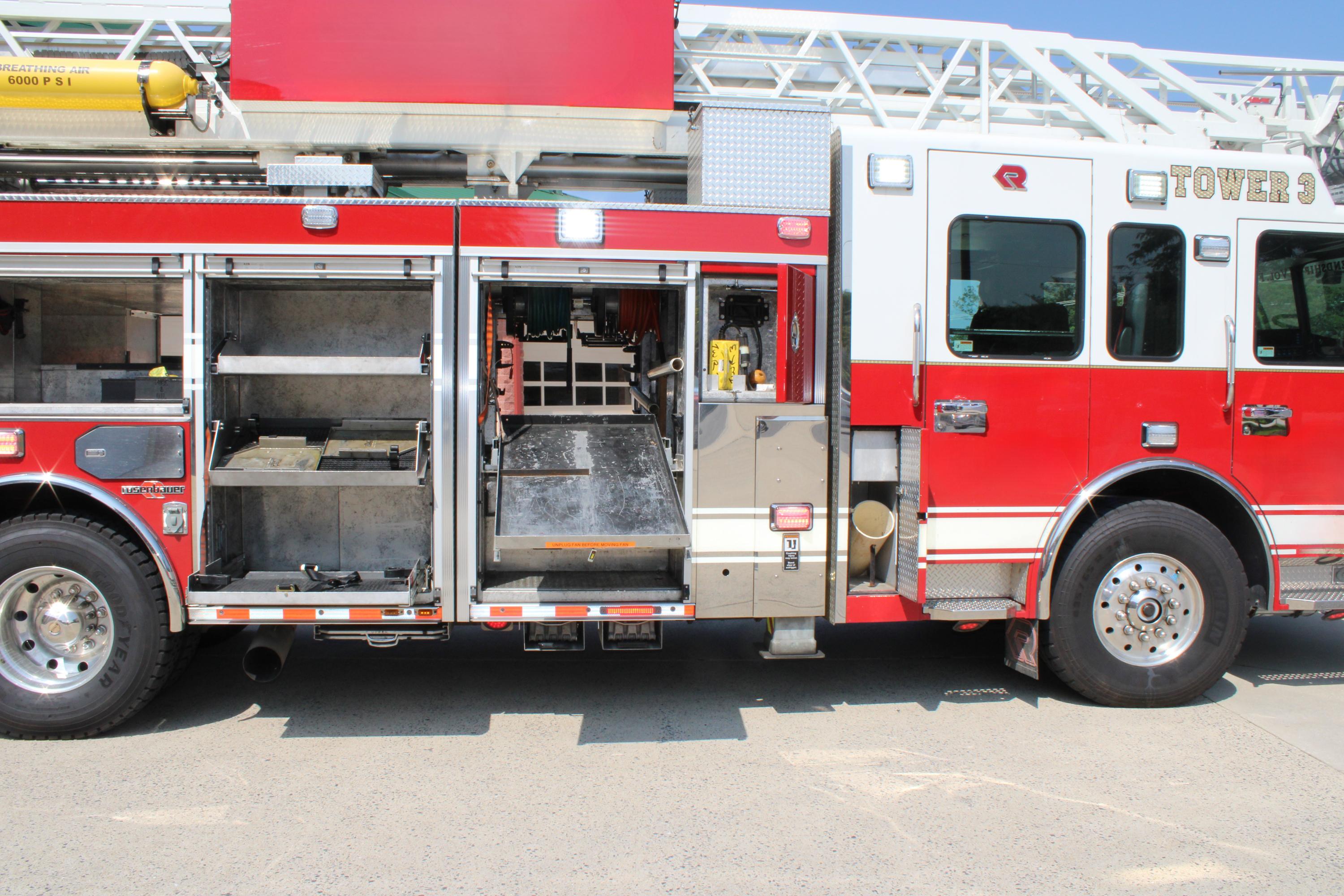 2012 Rosenbauer Spartan 104' Aerial - image 26