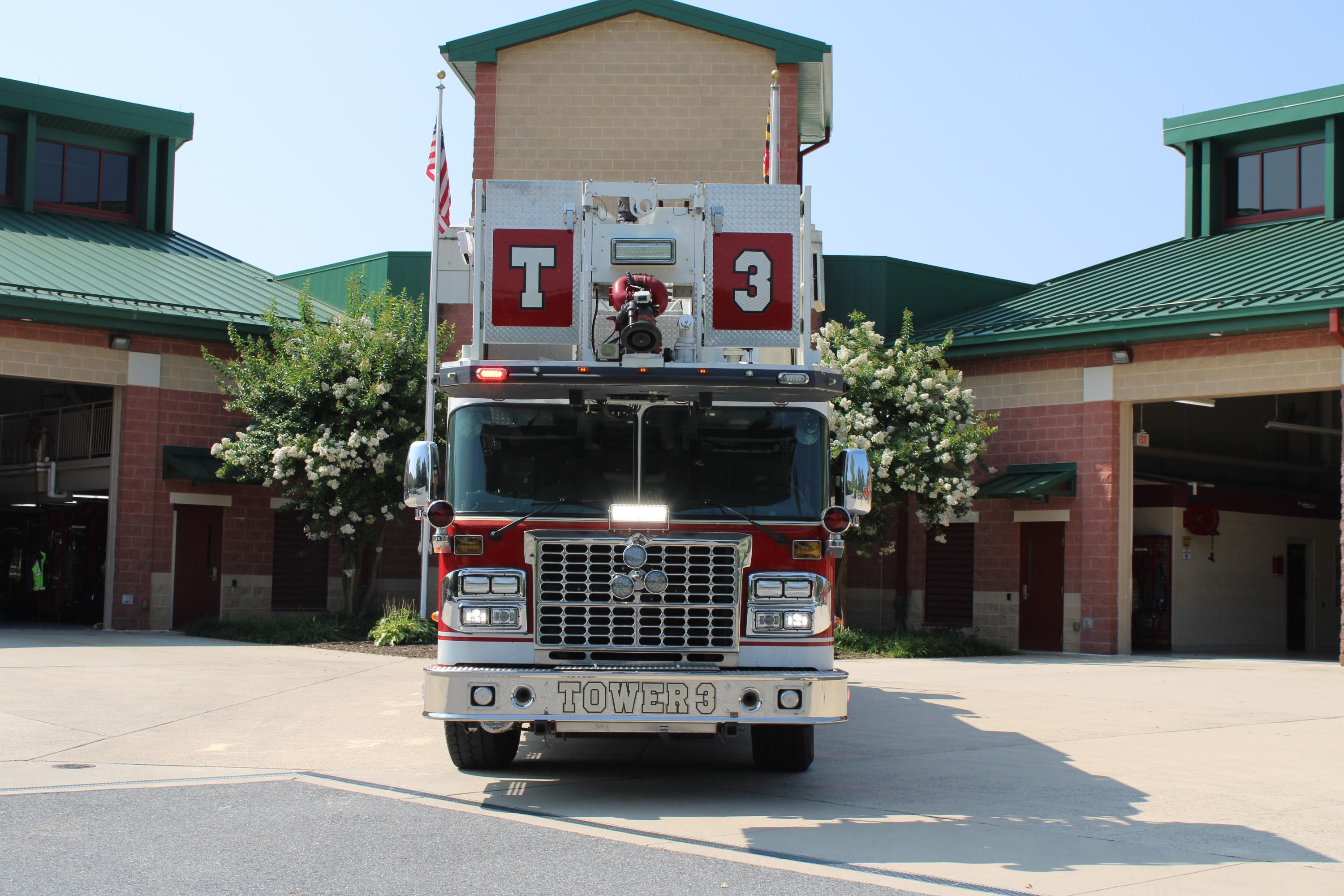 2012 Rosenbauer Spartan 104' Aerial - image 29