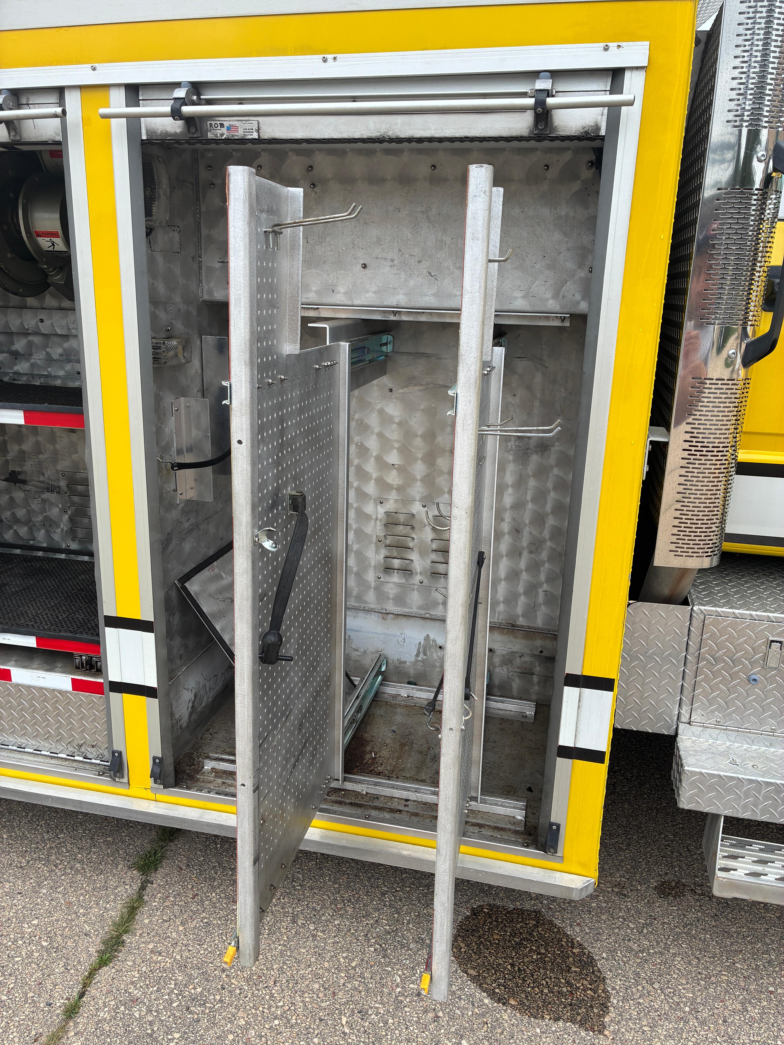1996 New Lexington GMC Heavy Rescue - image 11