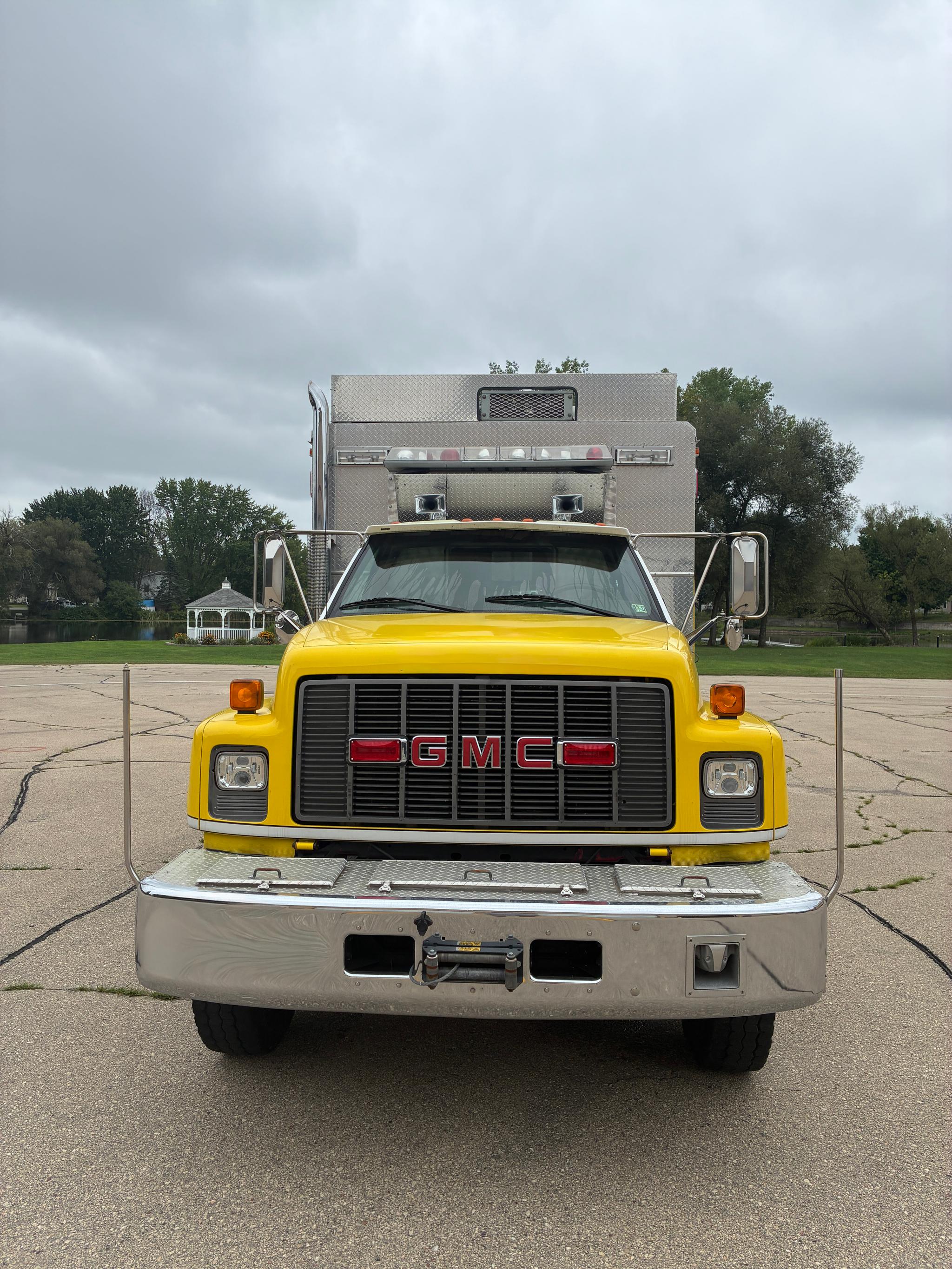 1996 New Lexington GMC Heavy Rescue - image 2