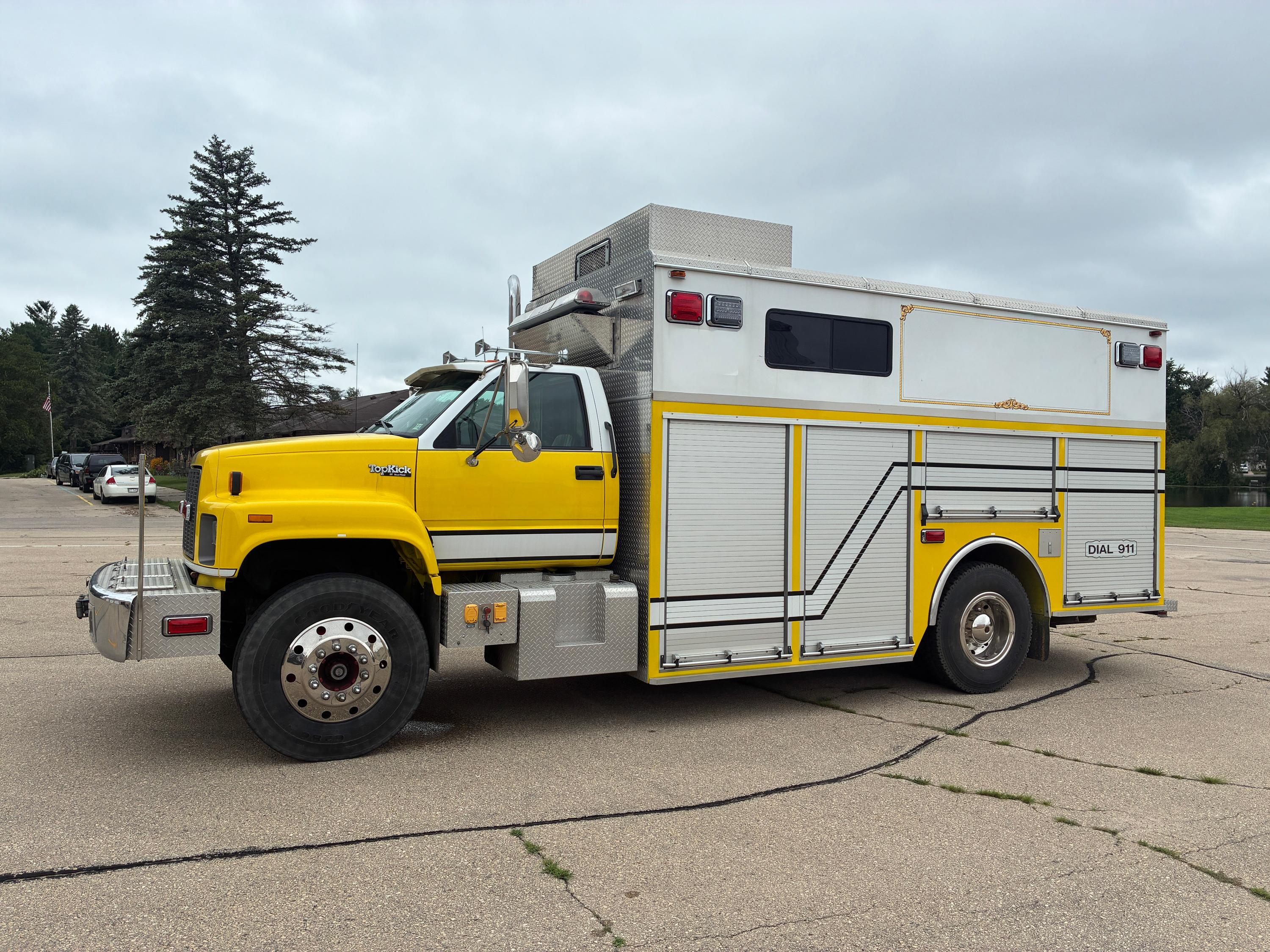 1996 New Lexington GMC Heavy Rescue - image 1