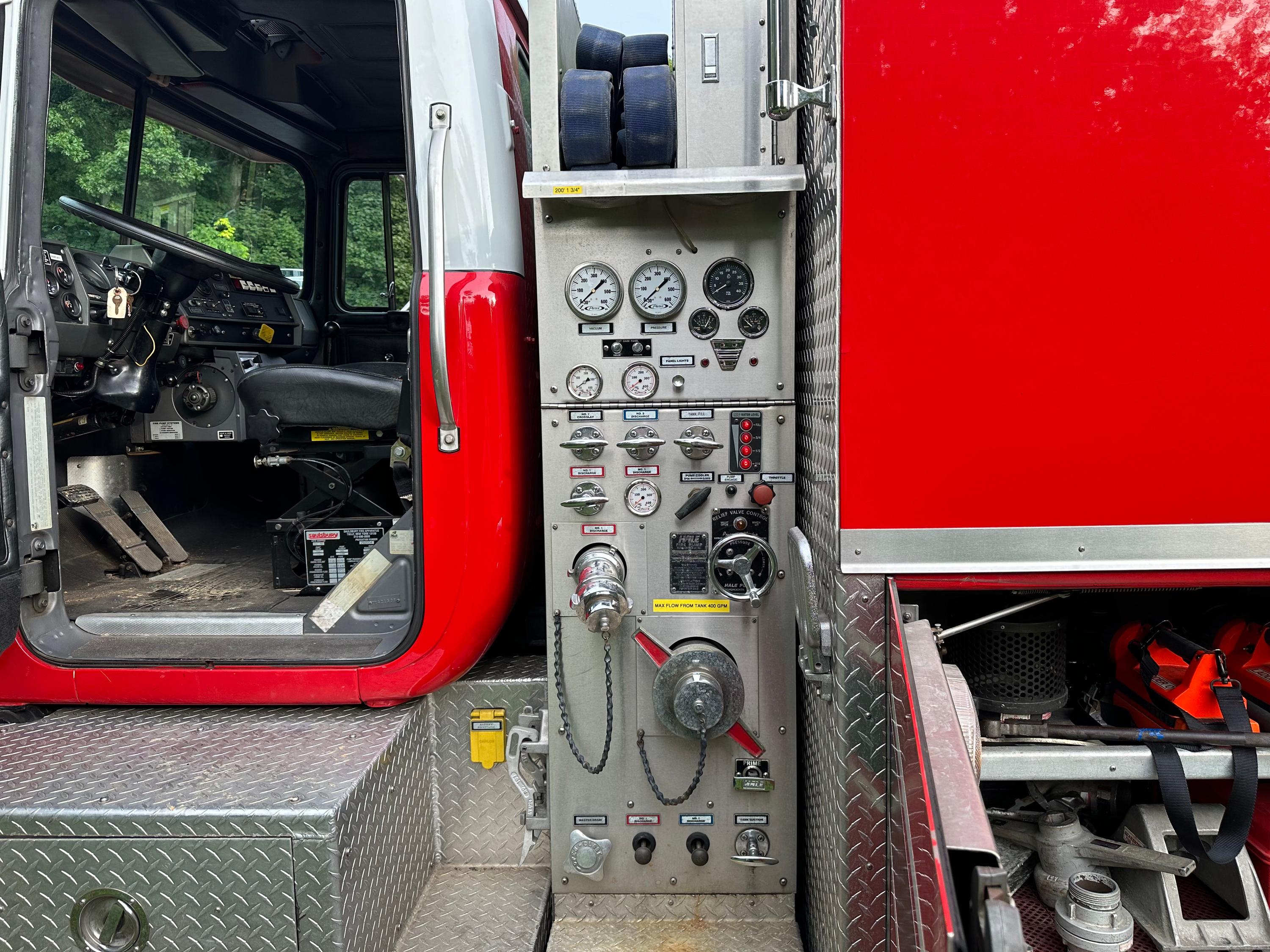 1992 Saulsbury/Mack 3000 Gallon Tender - image 8