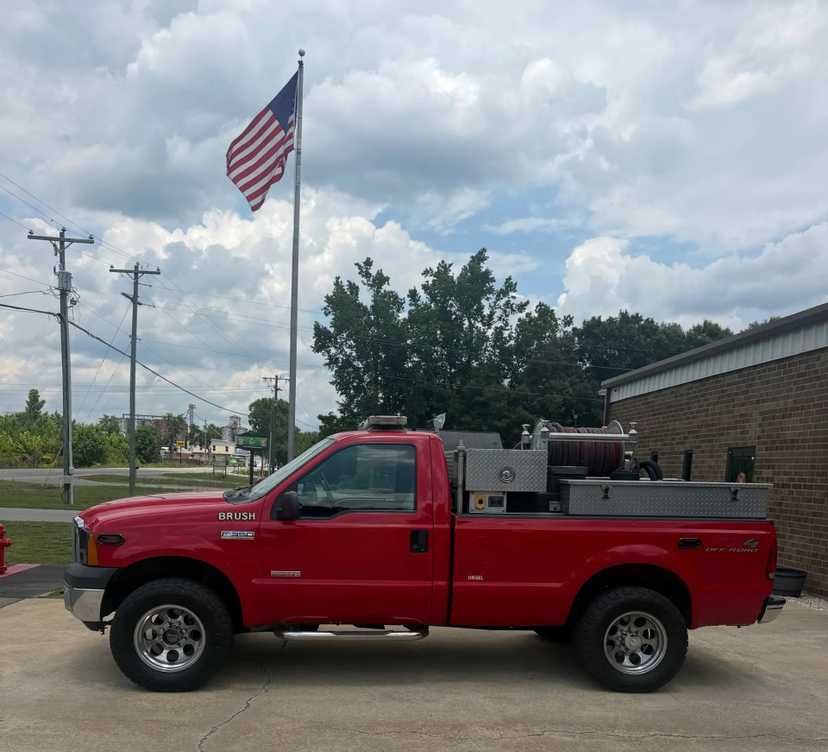 2005 Ford F350 4x4 Brush Truck — photo 2