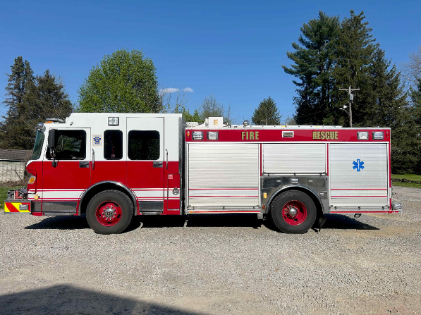 2004 E-One Spartan Pumper - image 4