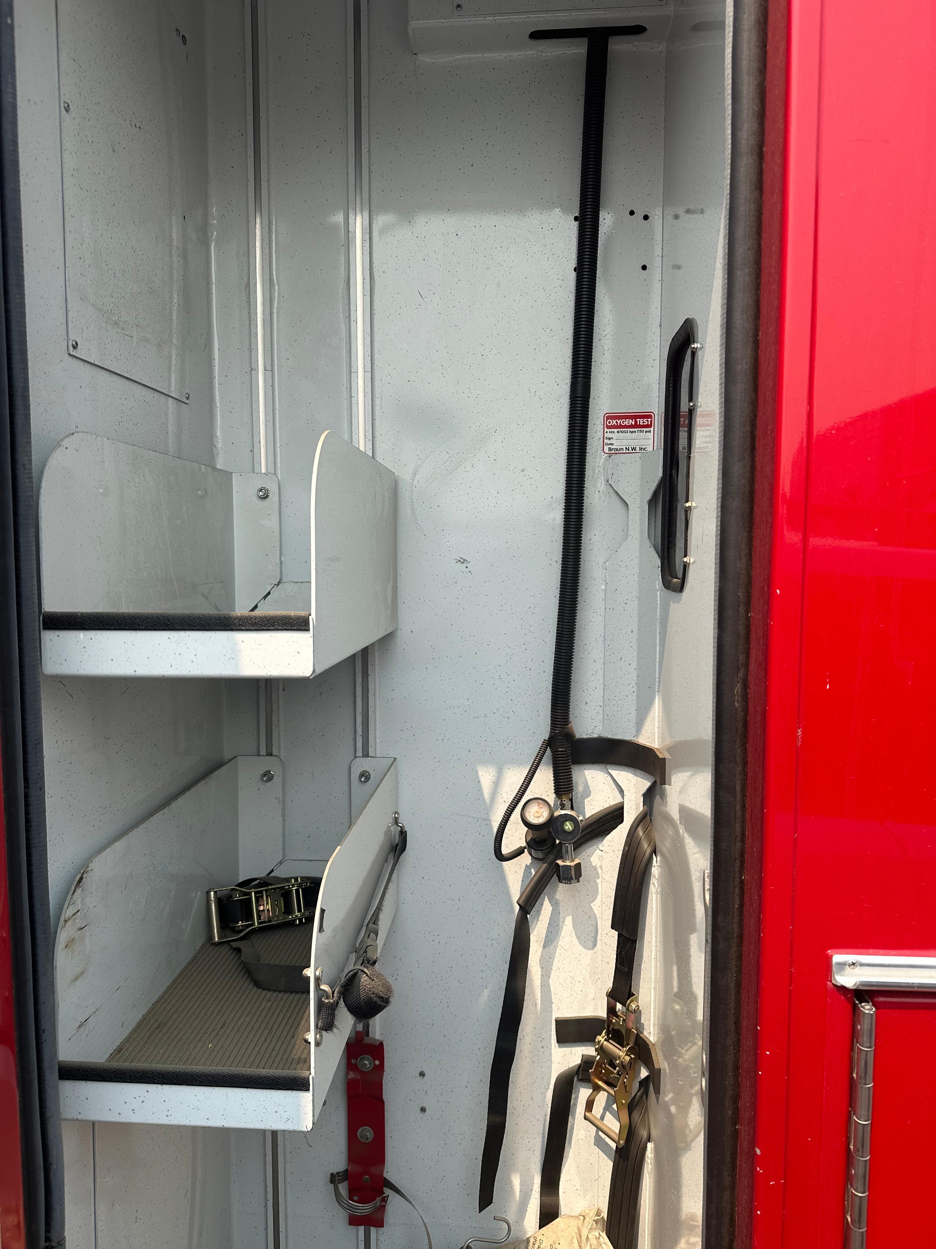 2009 North Star Ford Type III Ambulance - image 15