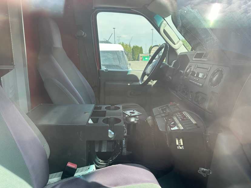 2016 North Star Ford Type II Ambulance — photo 5