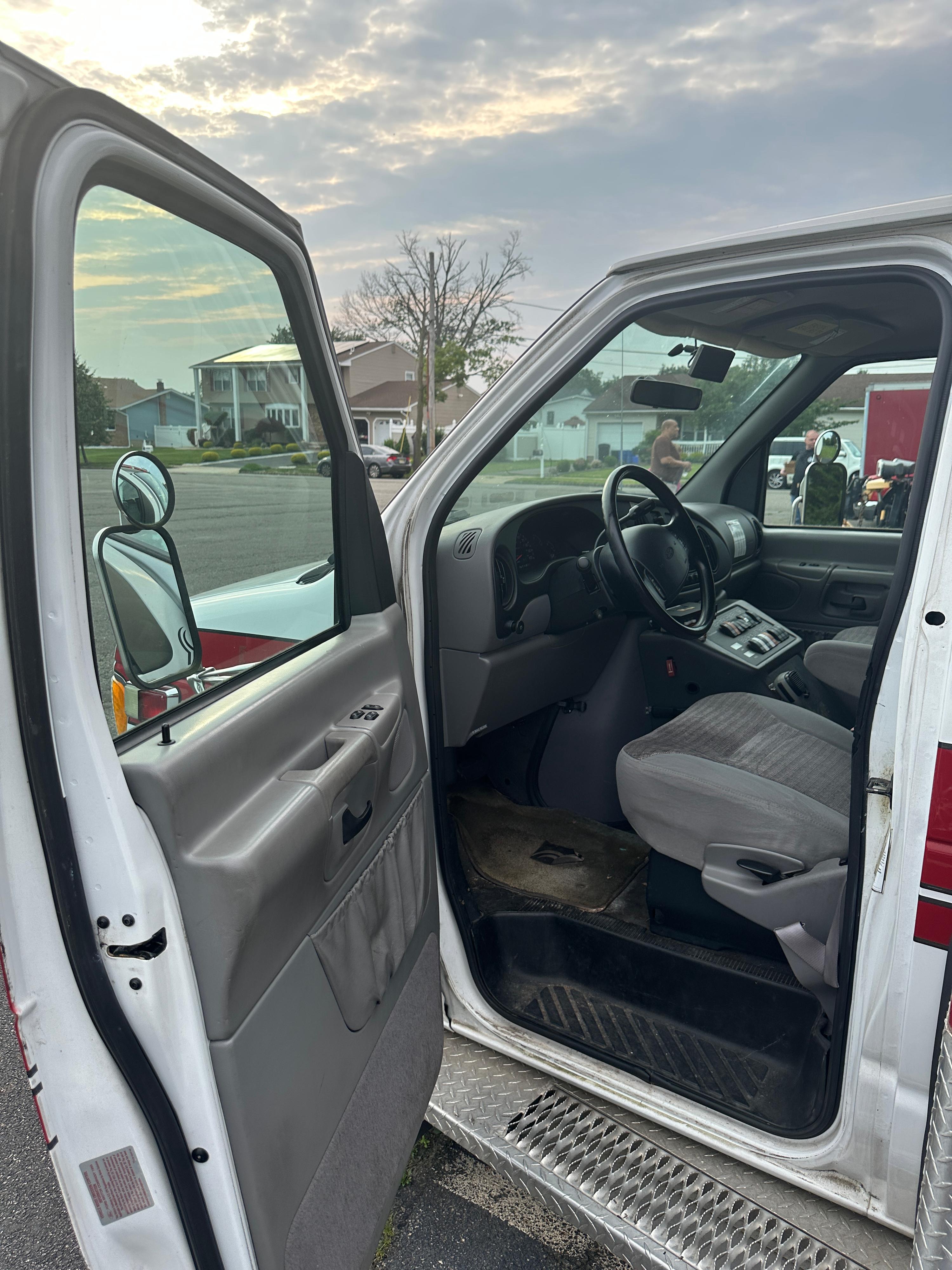 2000 Ford Type III - image 8