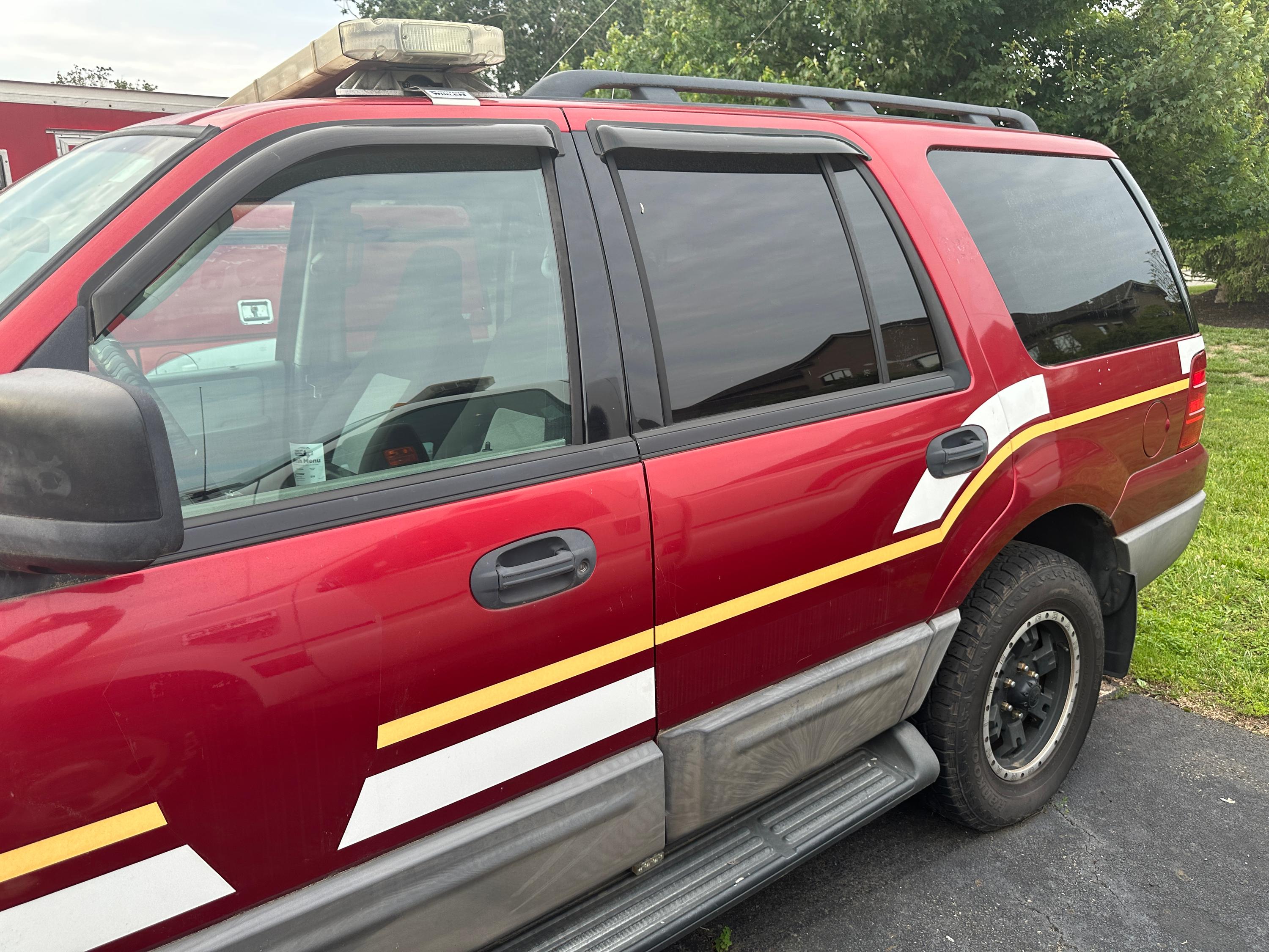 2006 Ford Expedition XLT - image 2