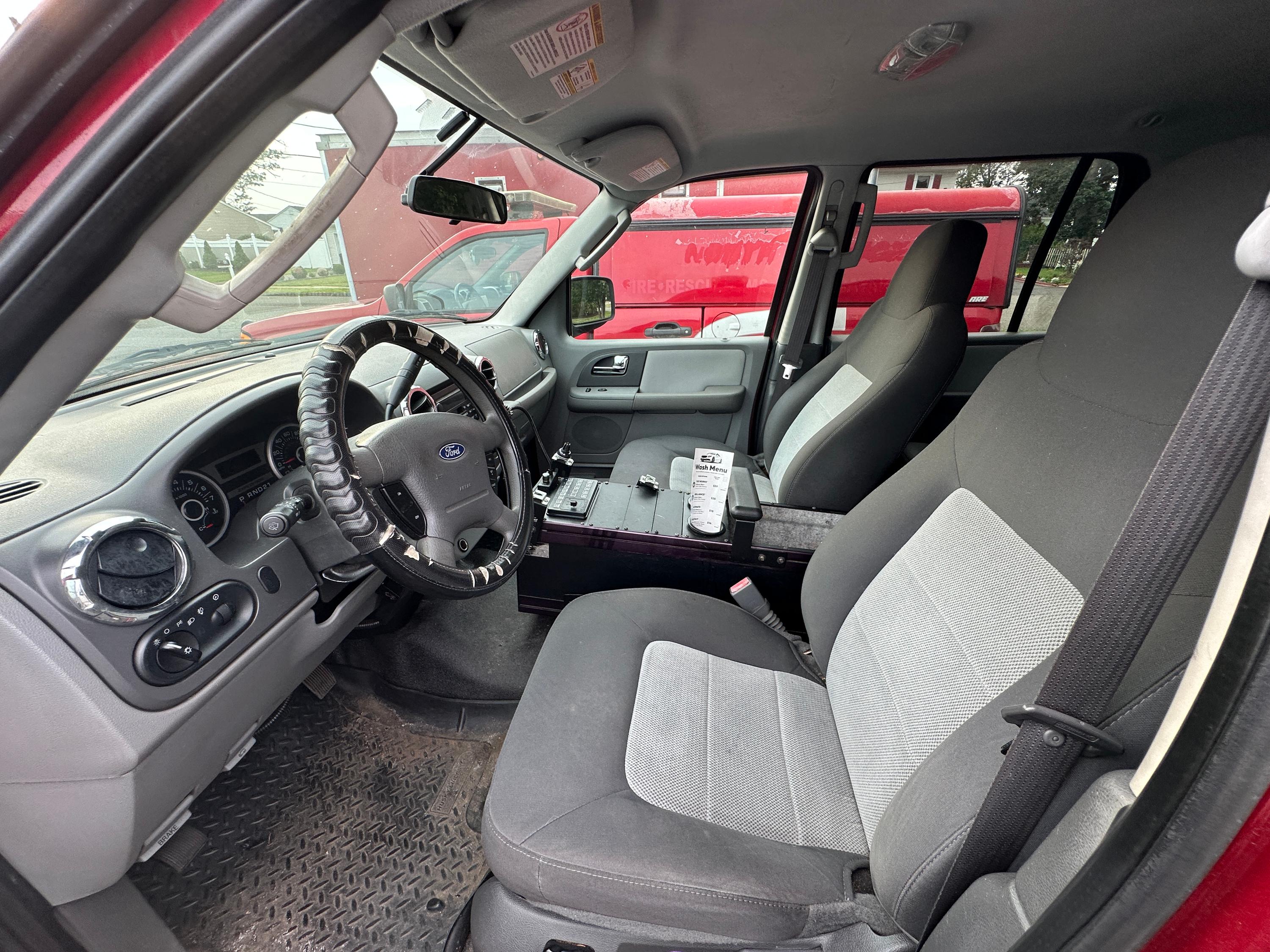 2006 Ford Expedition XLT - image 8