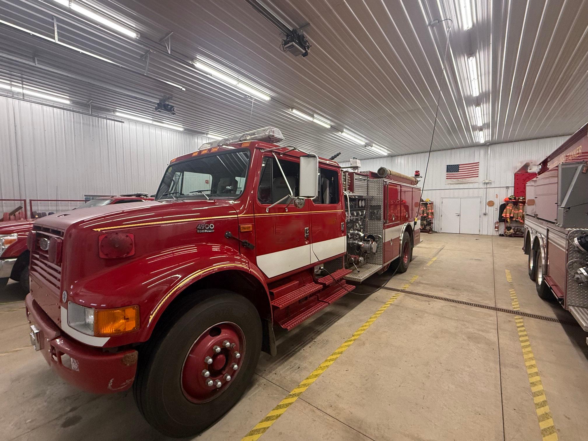 1995 Pierce International Pumper - image 2