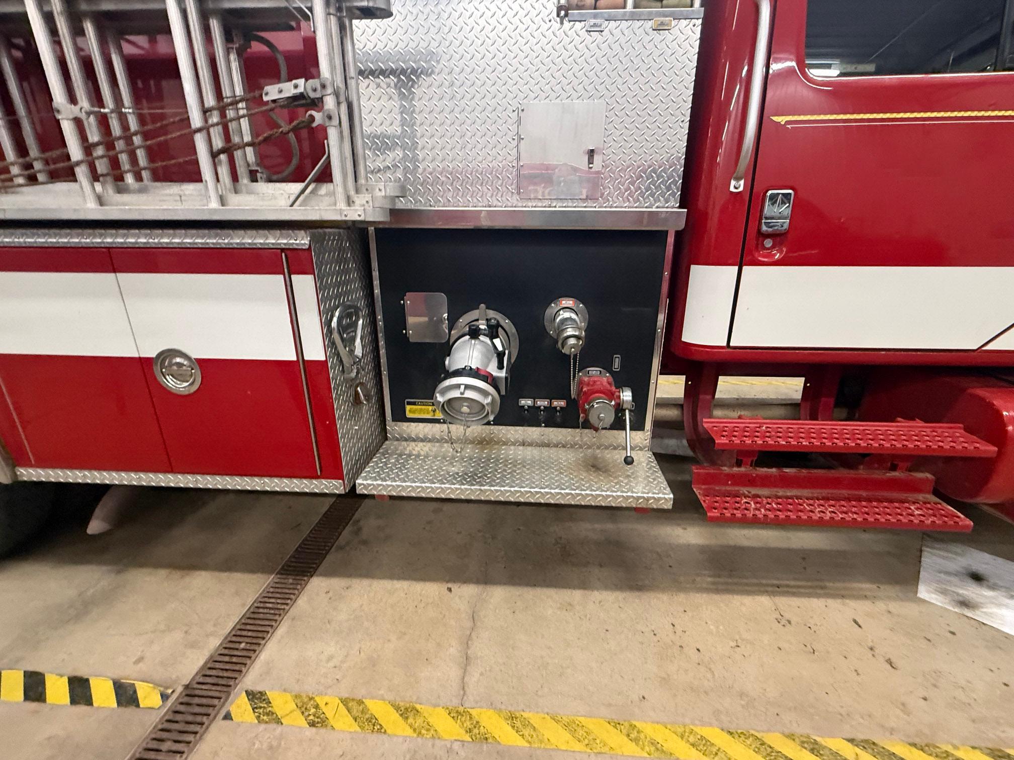 1995 Pierce International Pumper - image 12