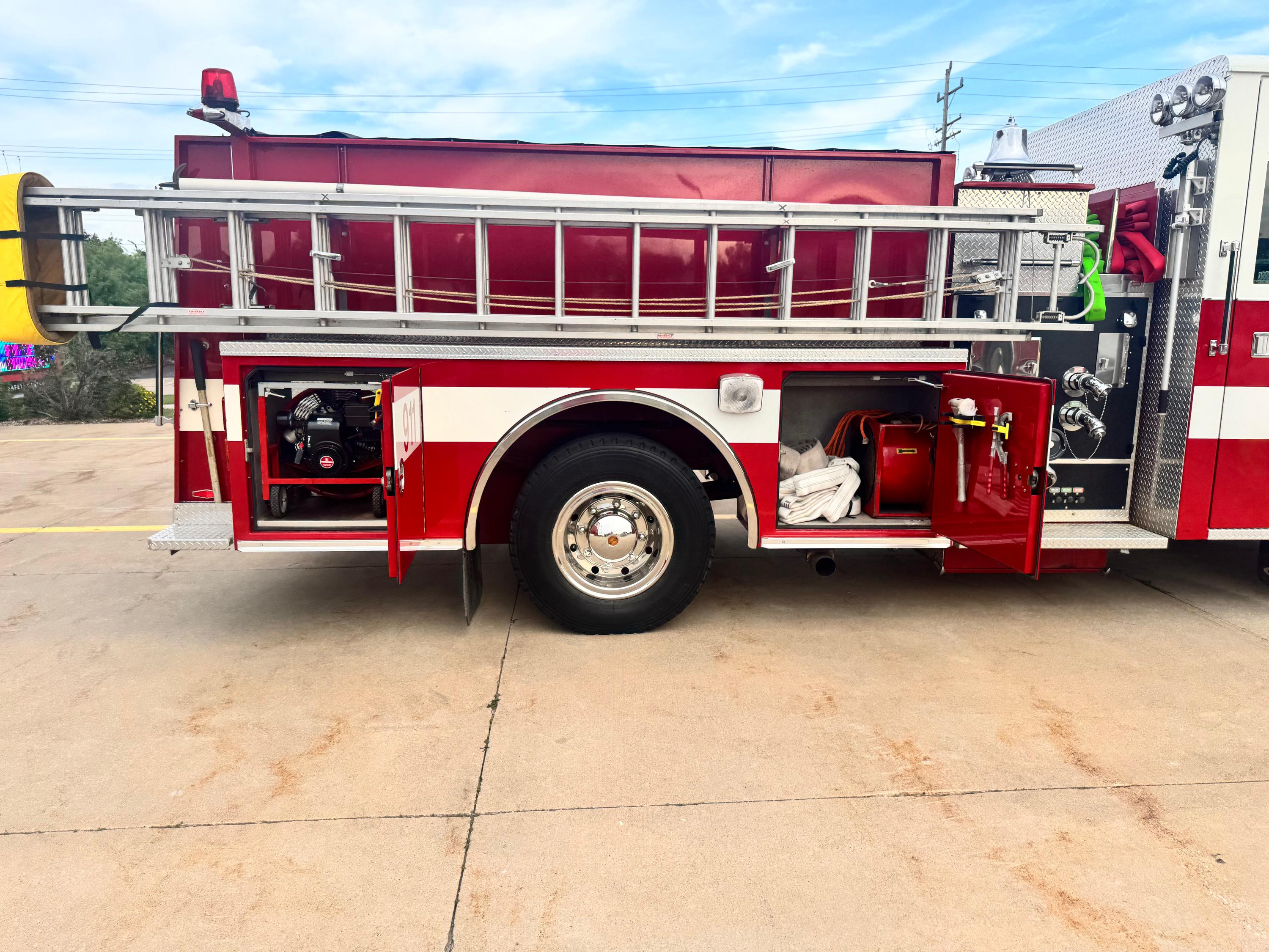 1996 Pierce Saber Pumper - image 7