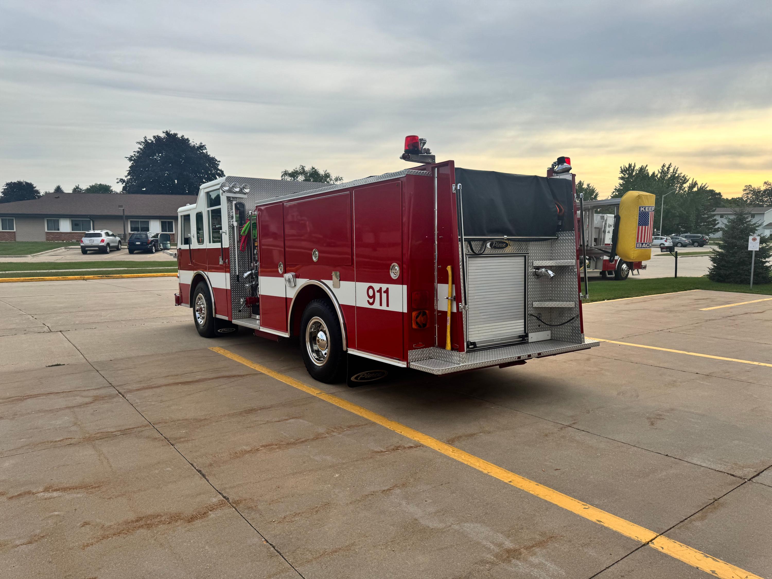 1996 Pierce Saber Pumper - image 8