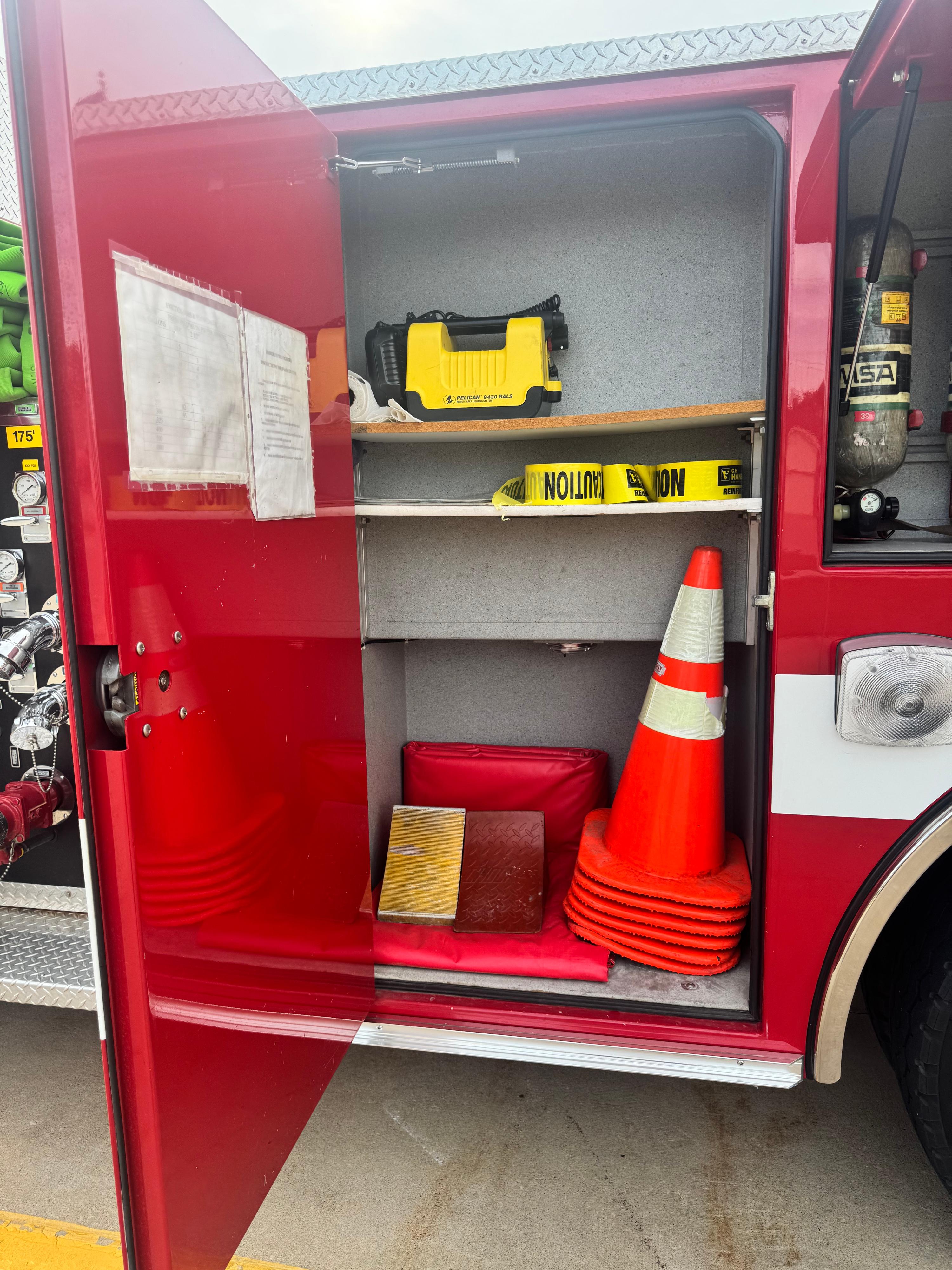 1996 Pierce Saber Pumper - image 26