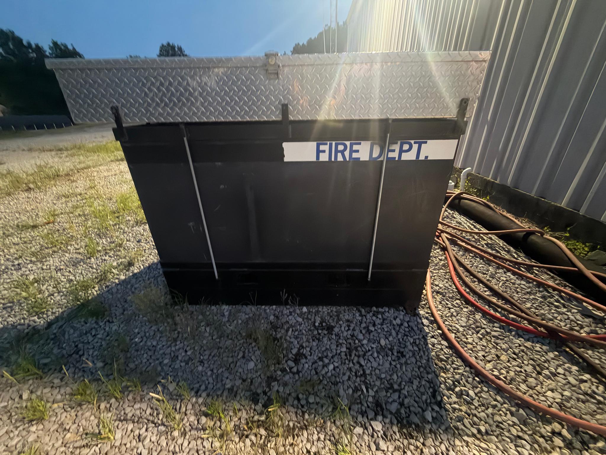 300 gallon skid unit - image 3