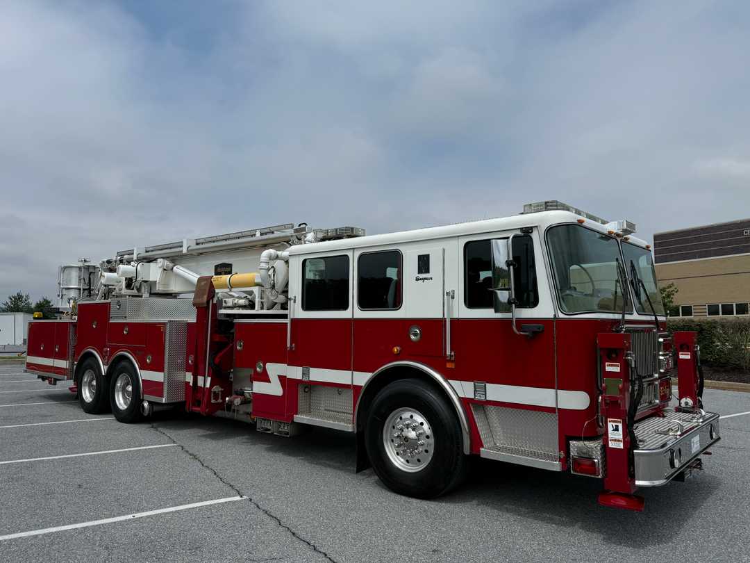 2006 Seagrave Aerialscope 75ft