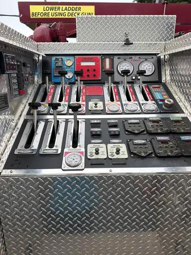 2009 Pierce Impel Pumper - image 8