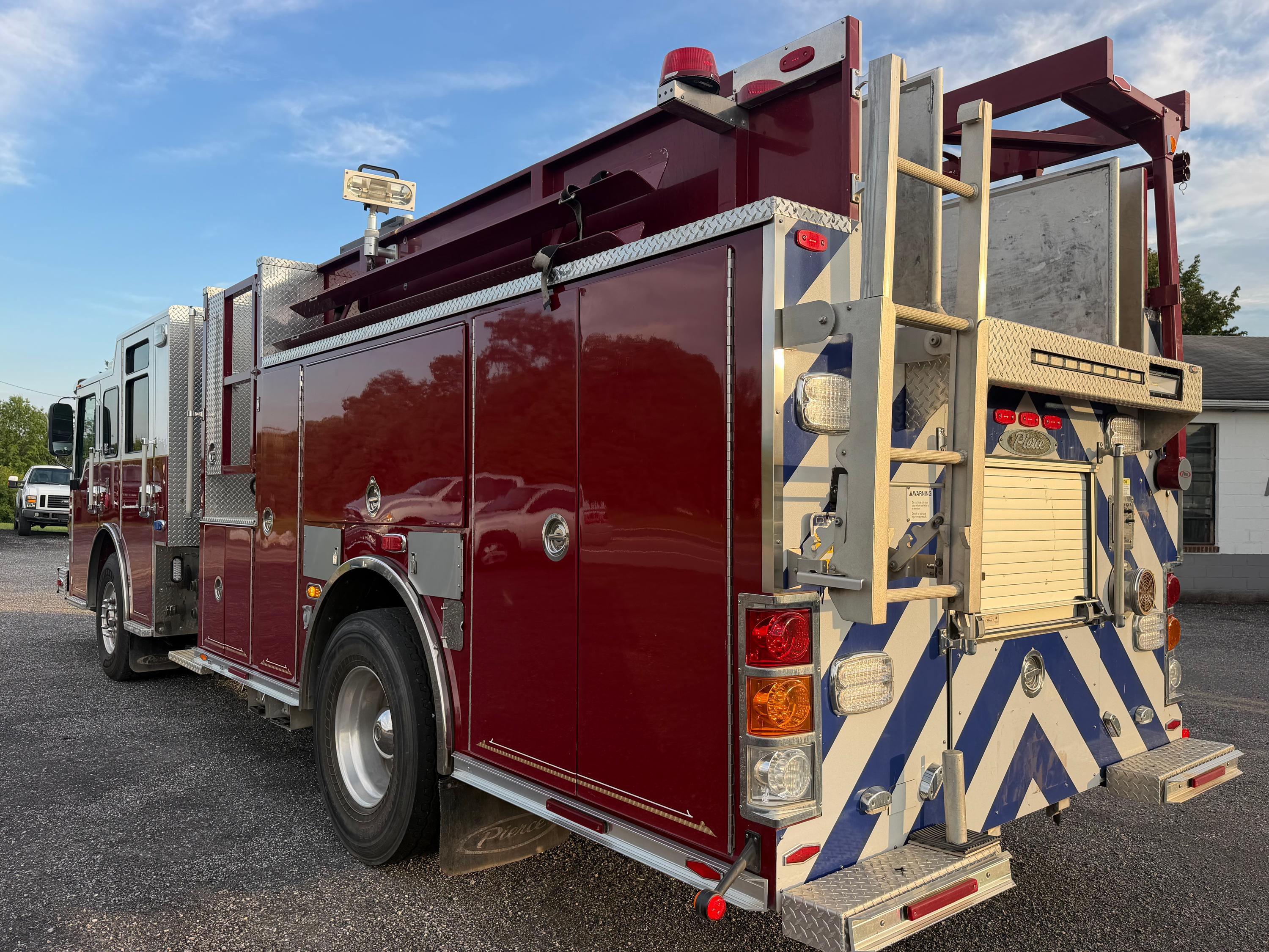 2009 Pierce Impel Pumper - image 4