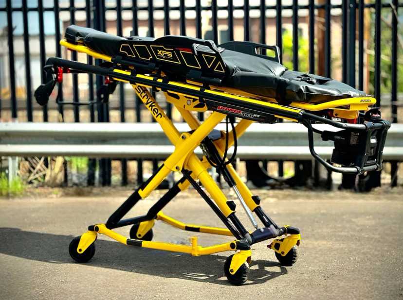Stryker Power Pro XT 6506 700 LBS Capacity Electric Stretcher With Bariatric XPS 