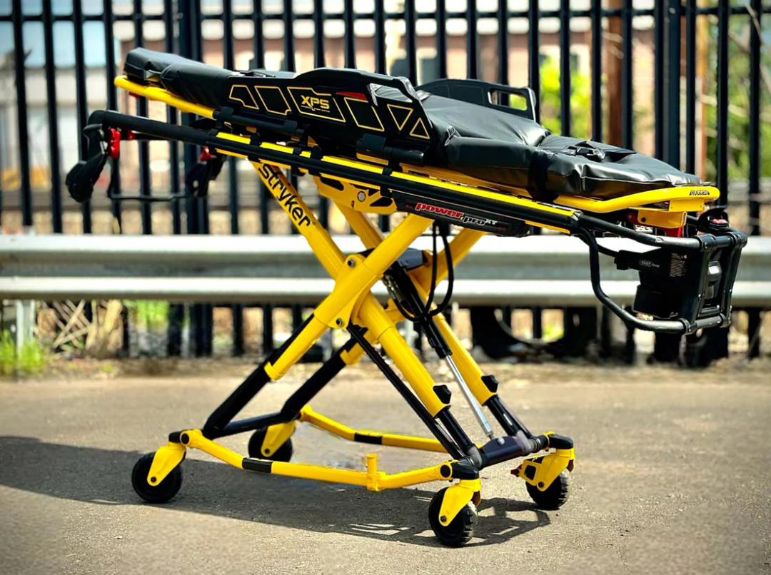 Stryker Power Pro XT 6506 700 LBS Capacity Electric Stretcher With Bariatric XPS 
