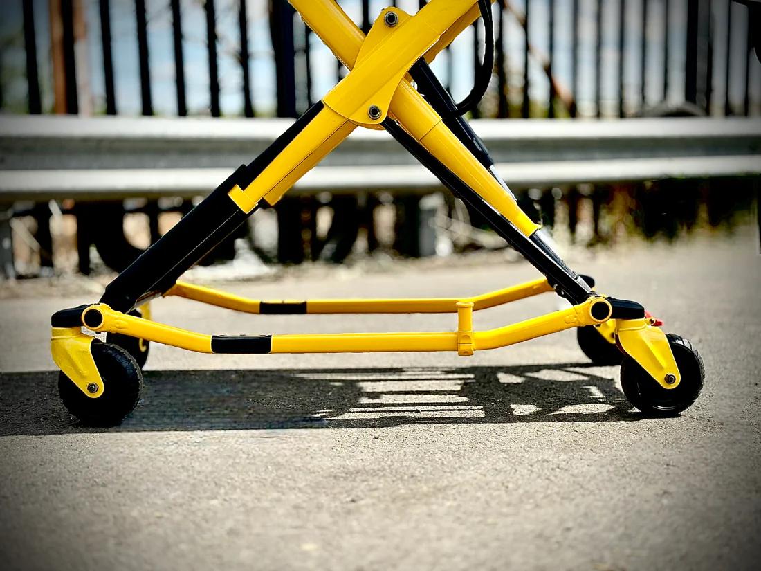 Stryker Power Pro XT 6506 700 LBS Capacity Electric Stretcher With Bariatric XPS - image 2