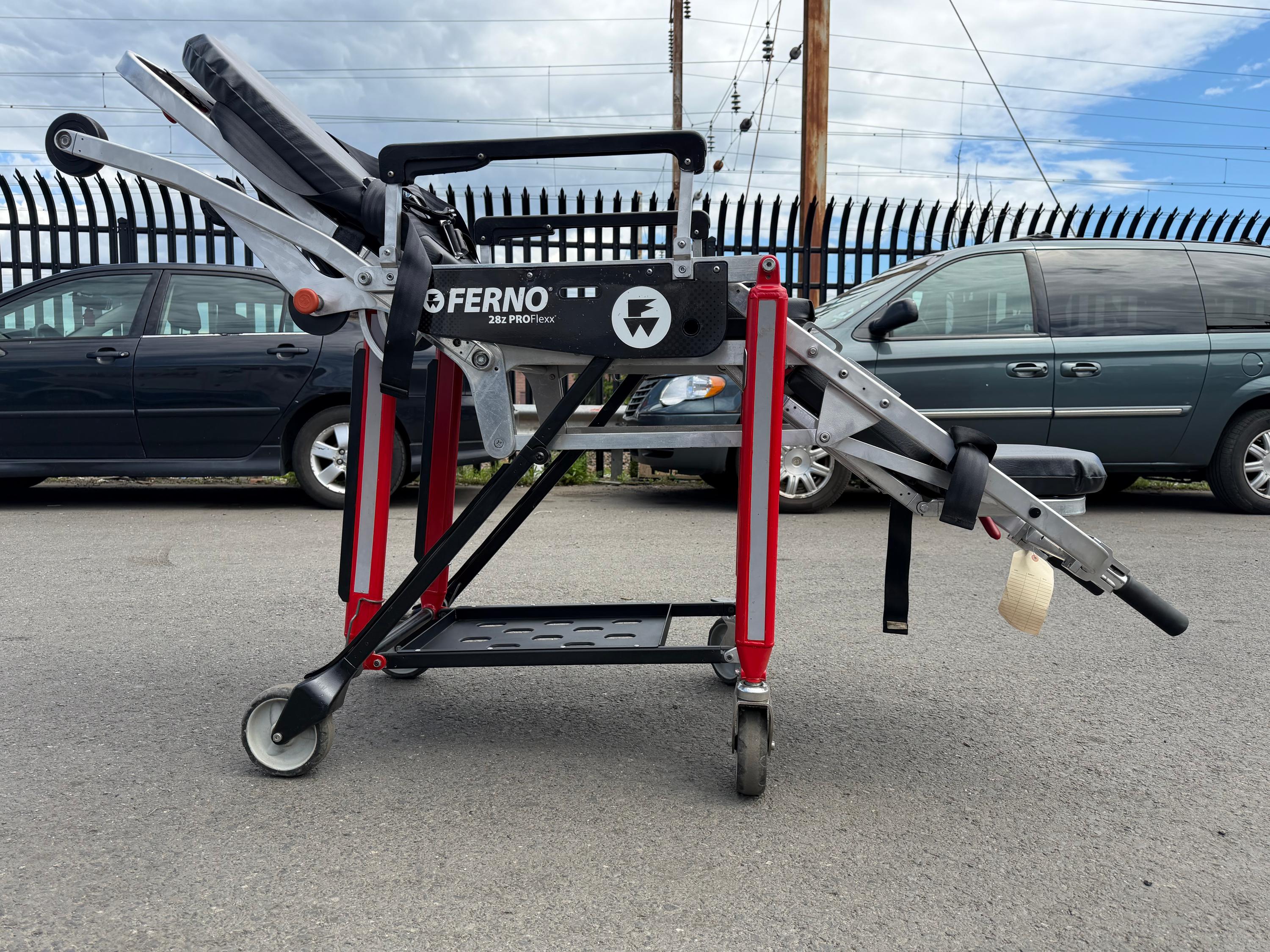 Ferno 28 Z Stretcher Cot / Chair - image 2