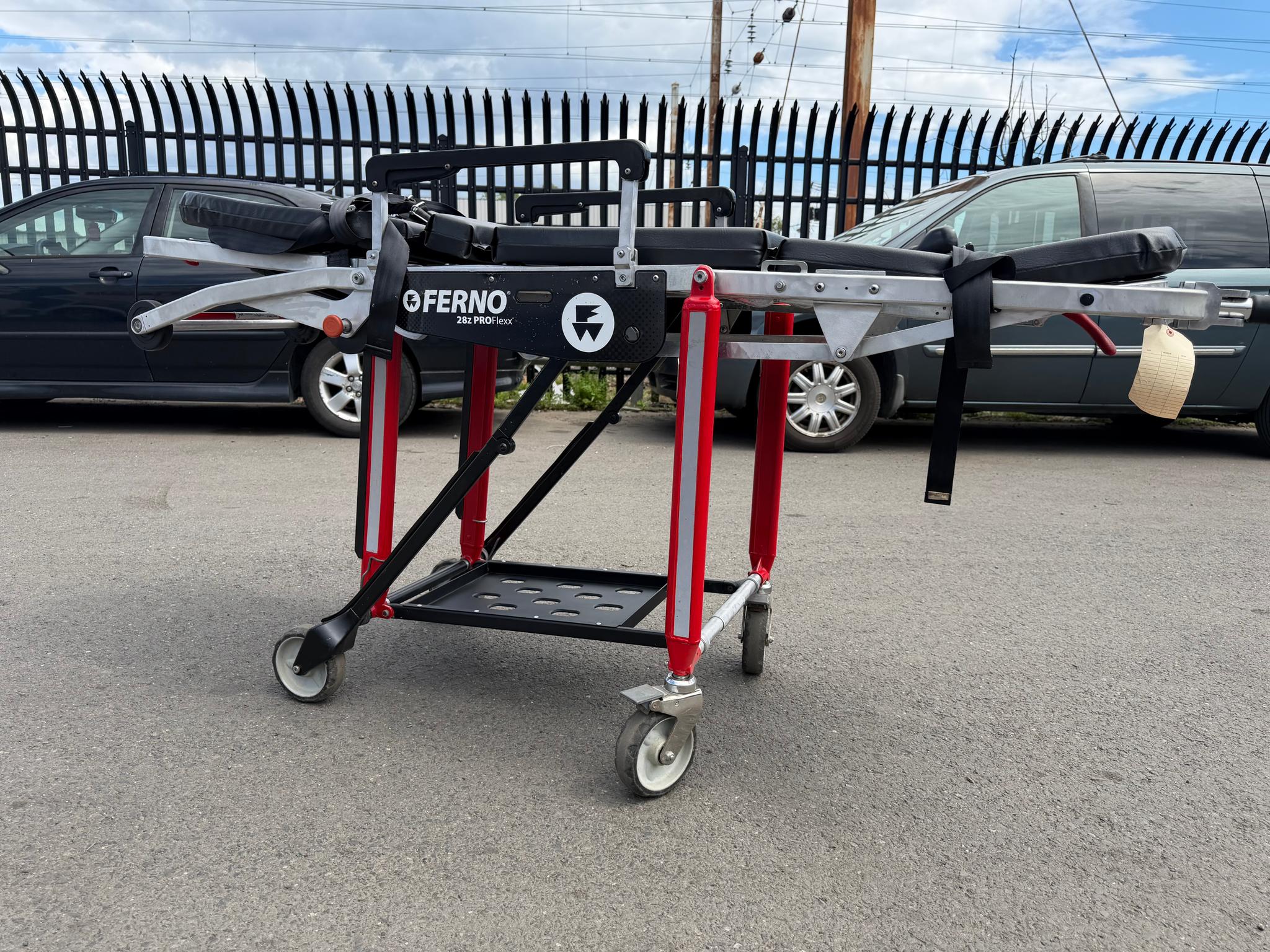 Ferno 28 Z Stretcher Cot / Chair - image 3