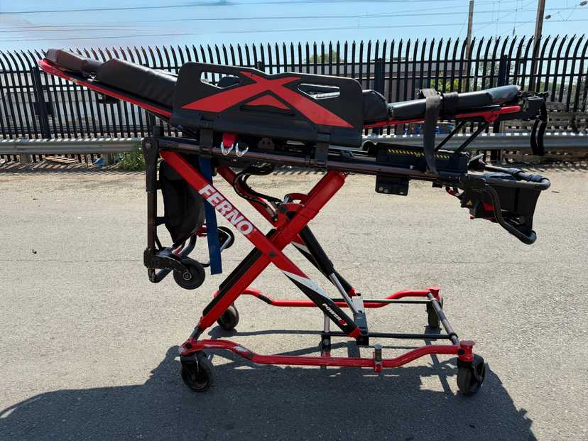 Ferno Power X1 Powered Ambulance Stretcher — photo 5