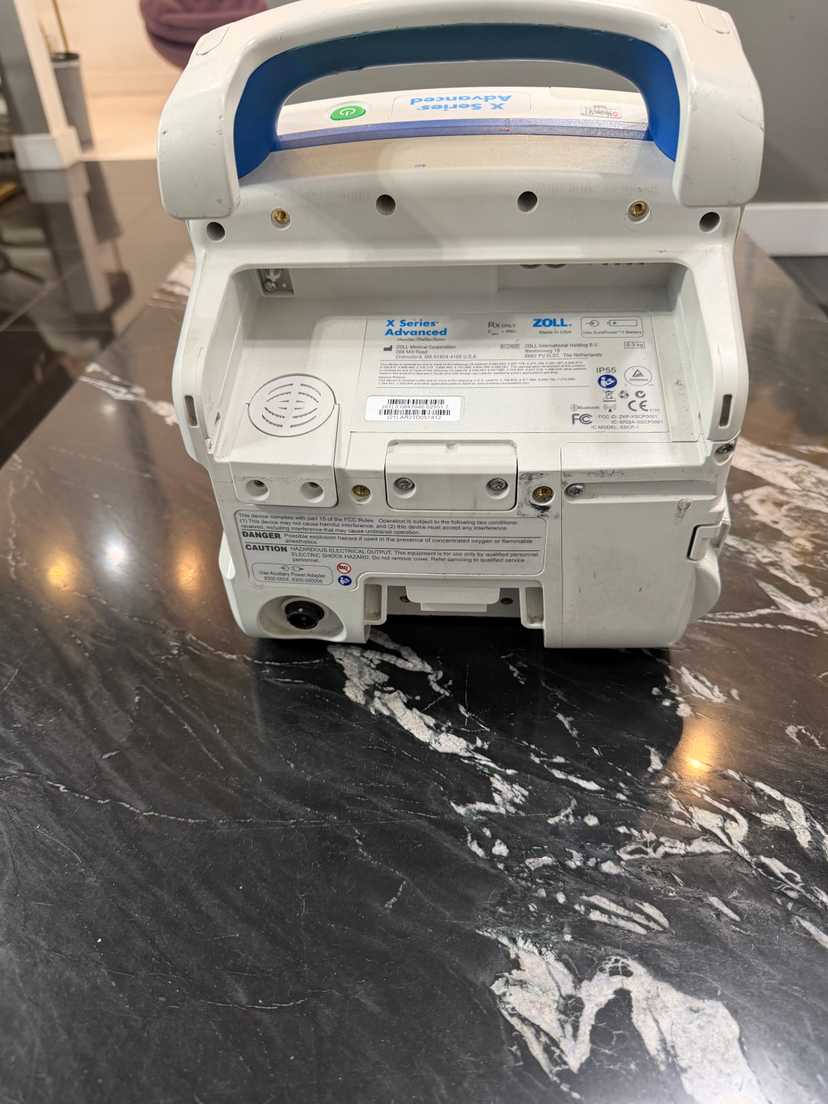 ZOLL X Advanced Monitor/Defibrillator — photo 2