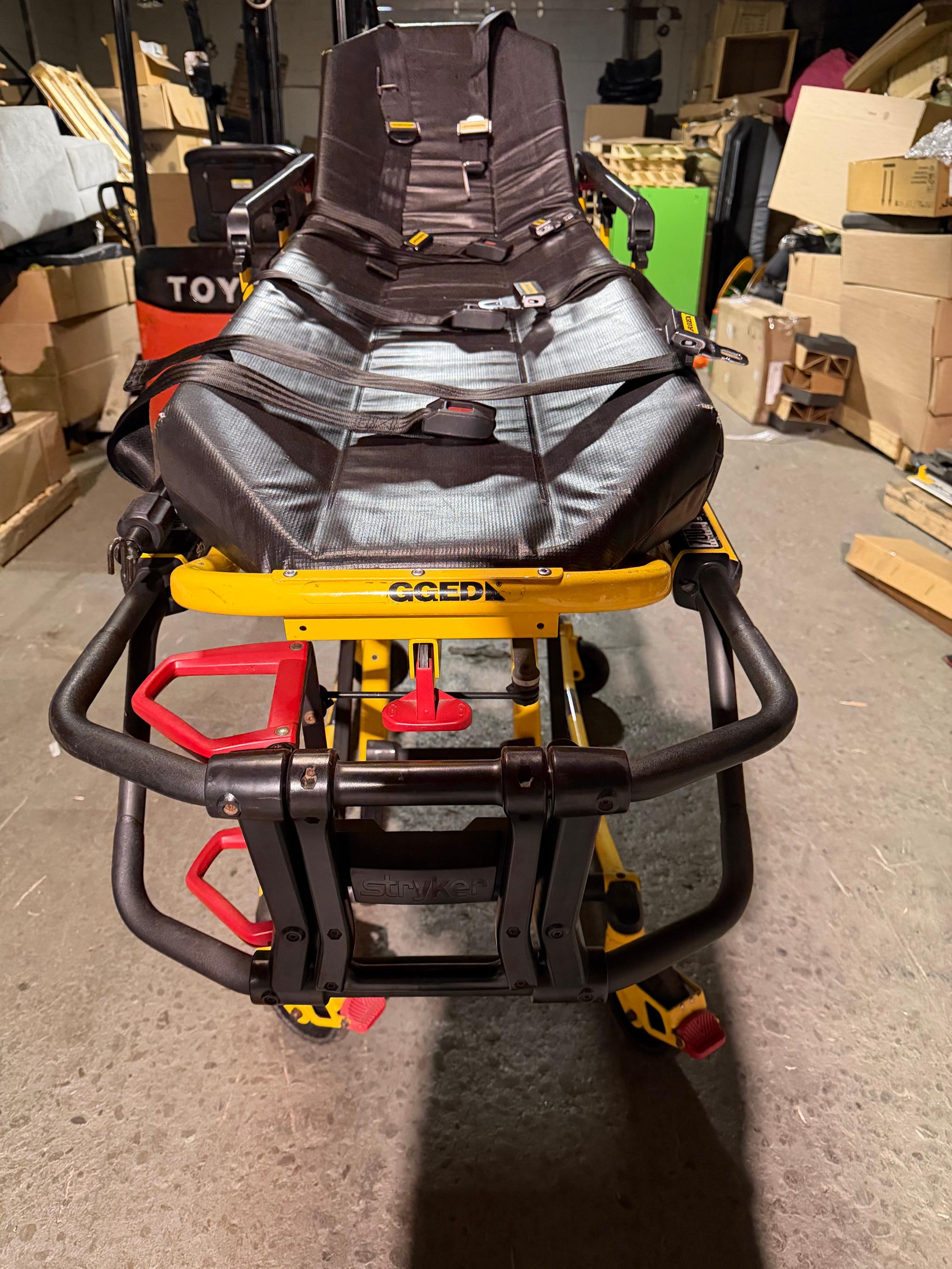 Stryker Performance-PRO XT Stretcher (Model 6086) - image 1