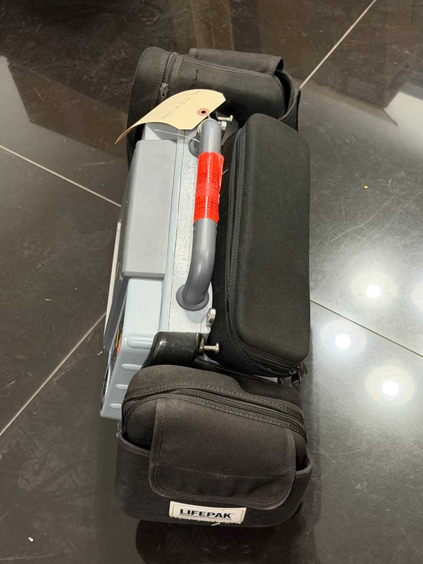 Physio Control Lifepak 15 V2 — photo 2