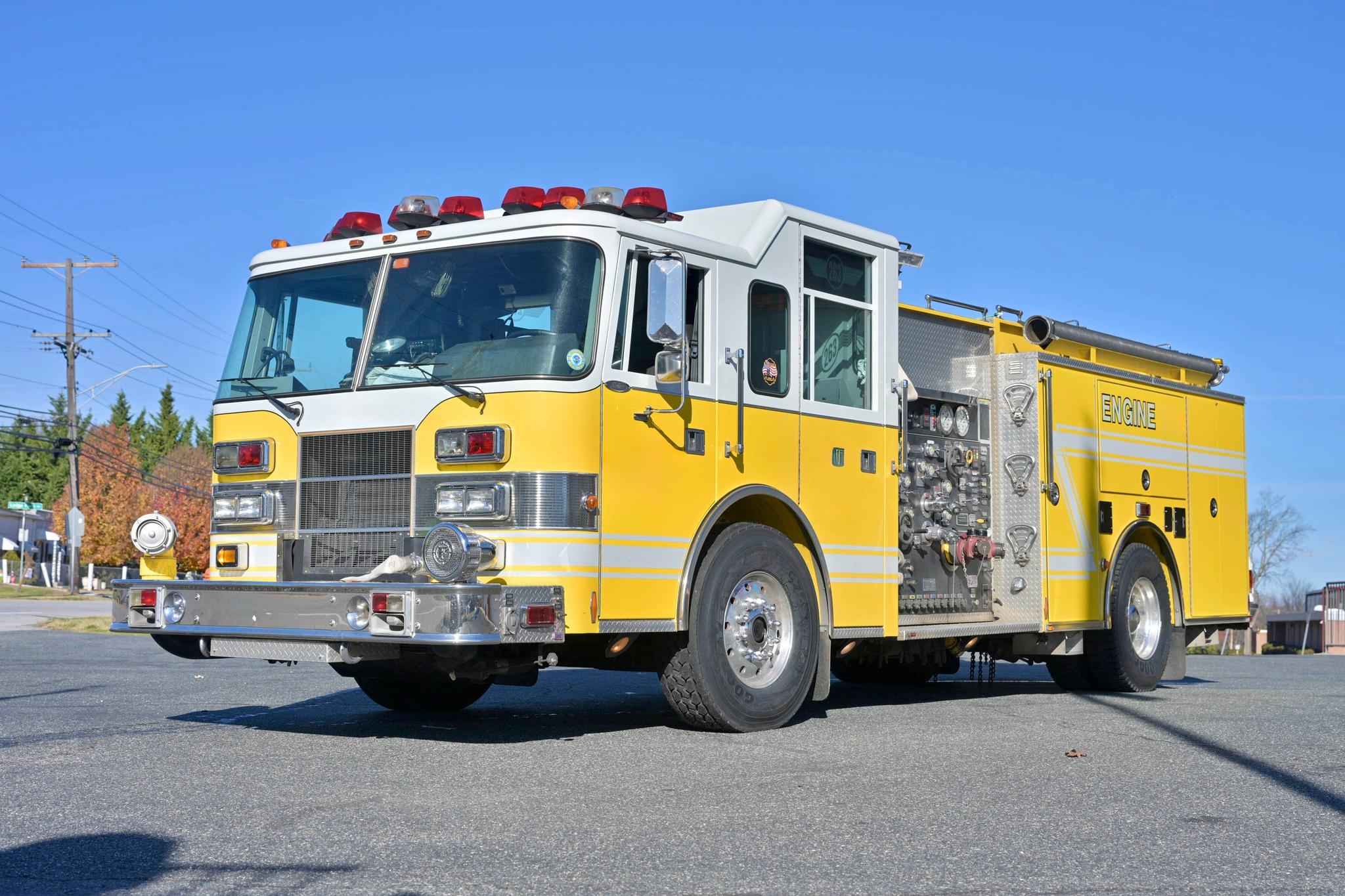 1998 Pierce Enforcer Pumper Tanker - image 1