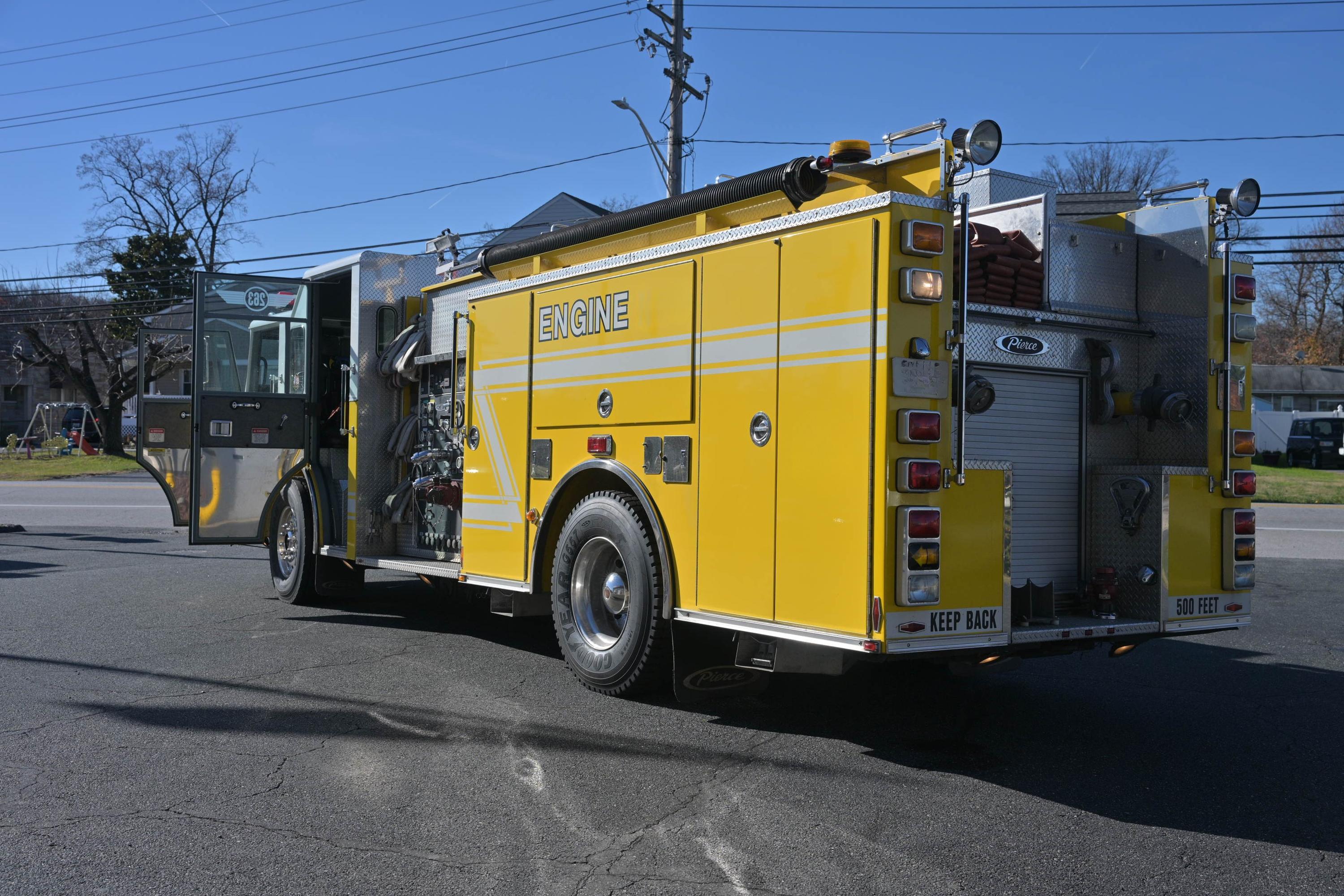 1998 Pierce Enforcer Pumper Tanker - image 3
