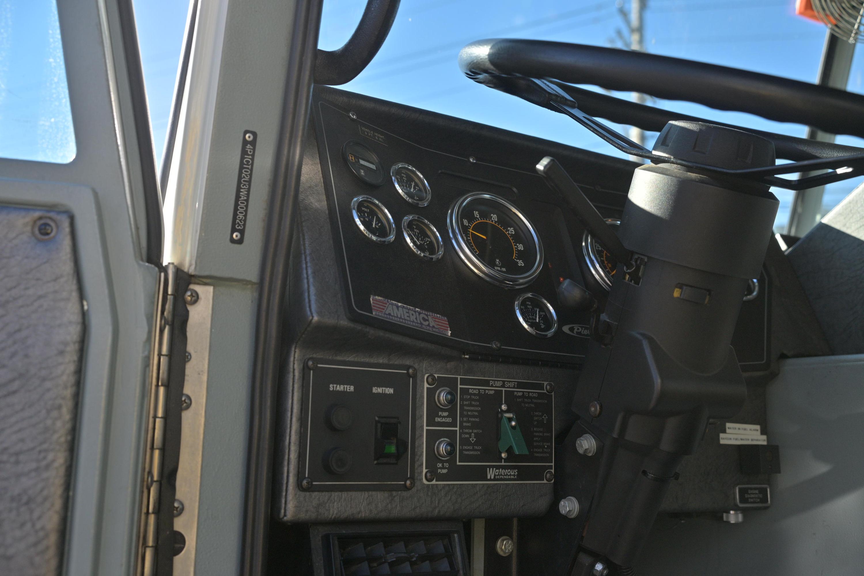 1998 Pierce Enforcer Pumper Tanker - image 43