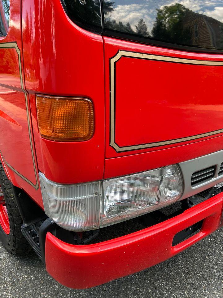 1996 Toyota Dyna - image 5